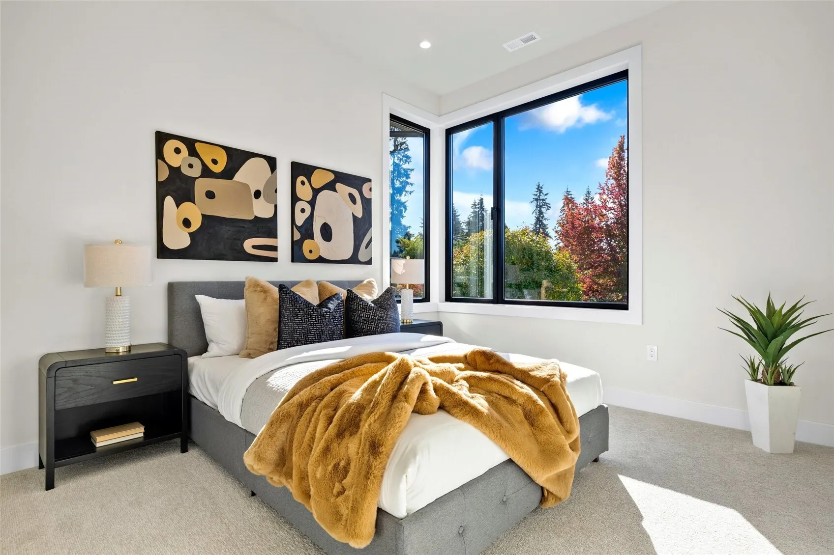 15546 SE 9th Street , Bellevue, WA 98007