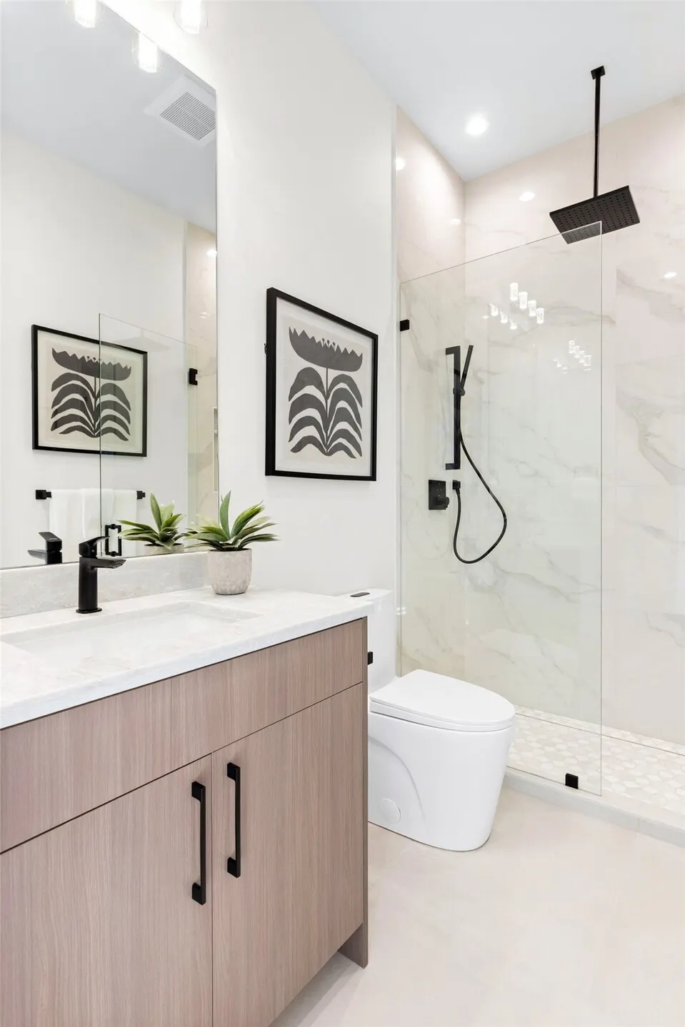15546 SE 9th Street , Bellevue, WA 98007