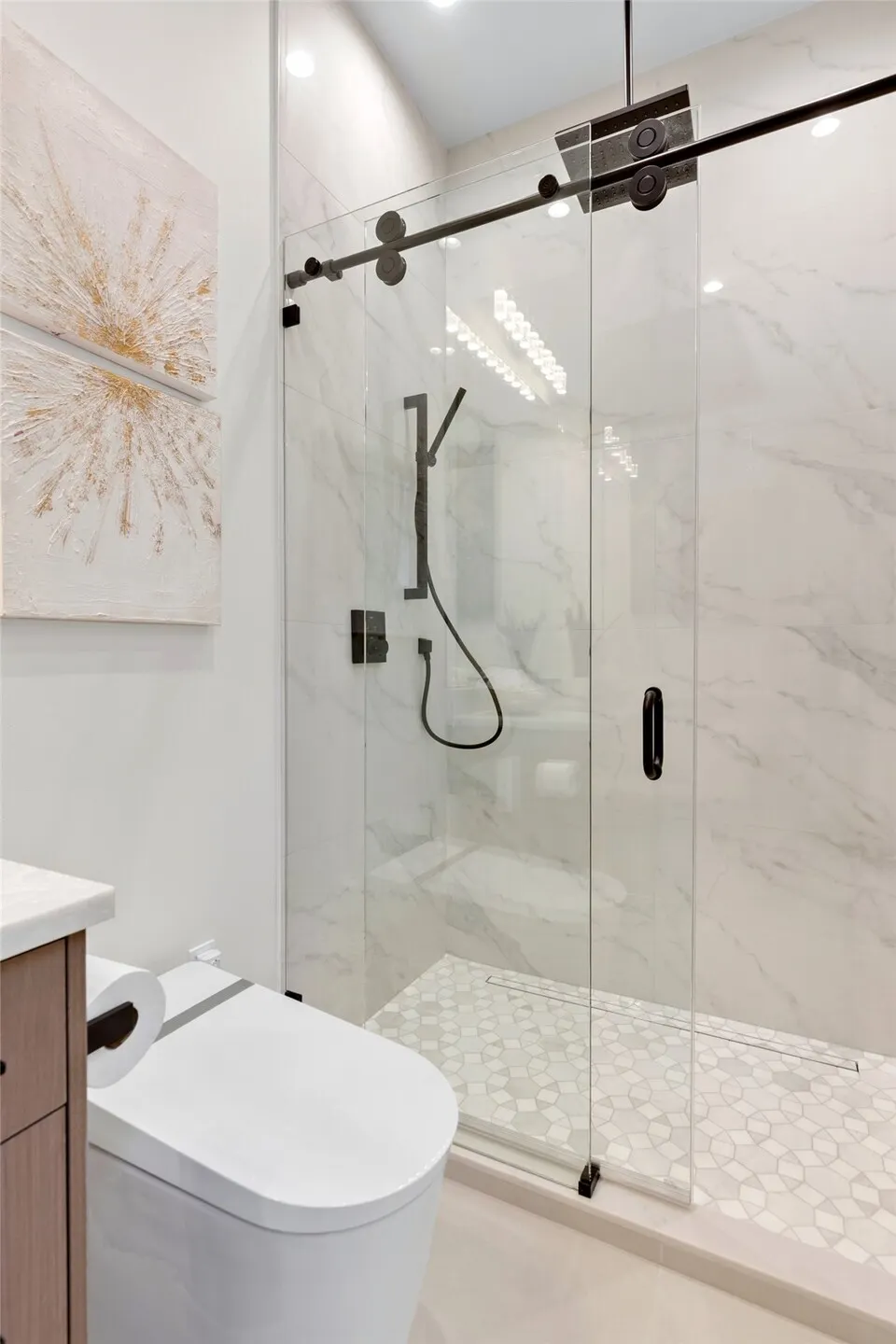 15546 SE 9th Street , Bellevue, WA 98007