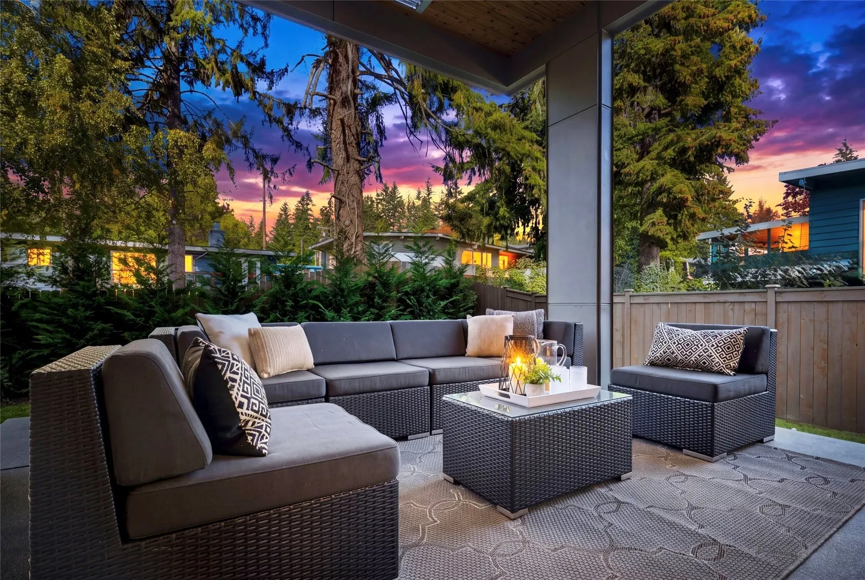 15546 SE 9th Street , Bellevue, WA 98007