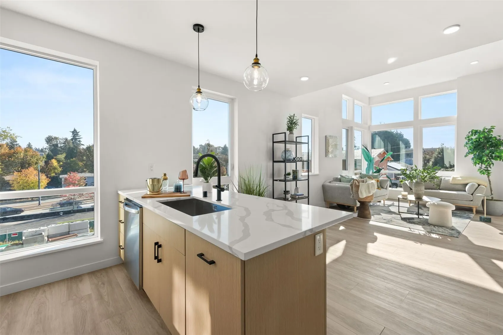3216 B S Dawson Street , Seattle, WA 98118