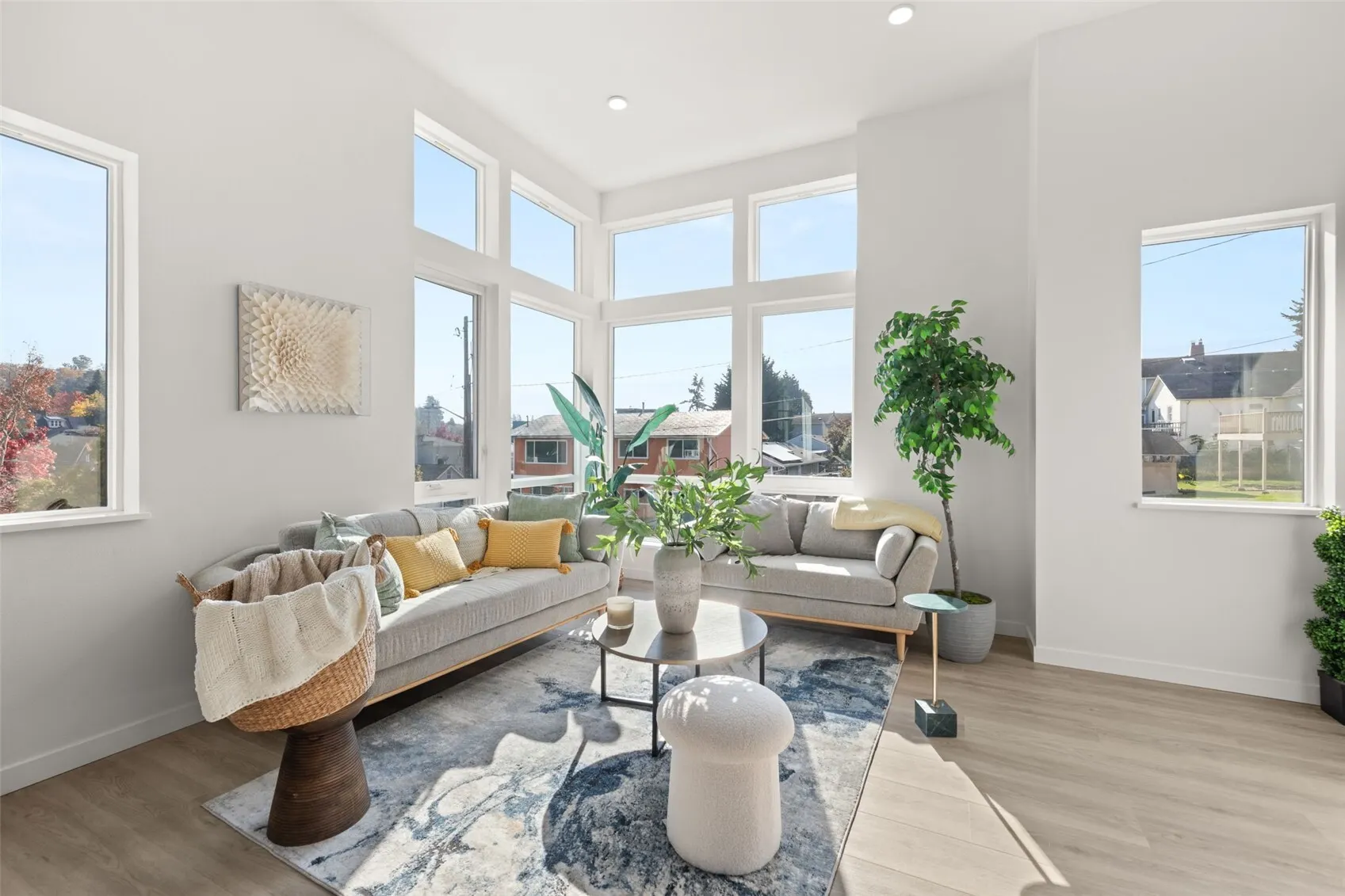3216 B S Dawson Street , Seattle, WA 98118