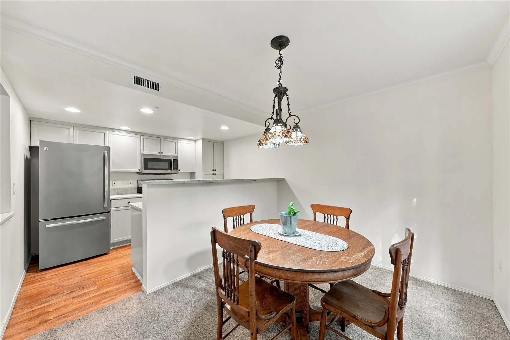 25235 SE Klahanie Boulevard #Q 102, Sammamish, WA 98029