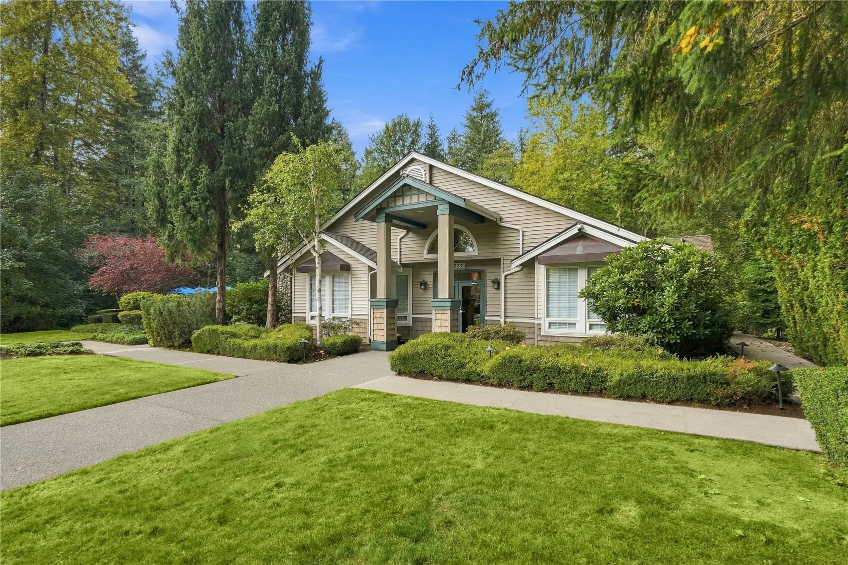 25235 SE Klahanie Boulevard #Q 102, Sammamish, WA 98029