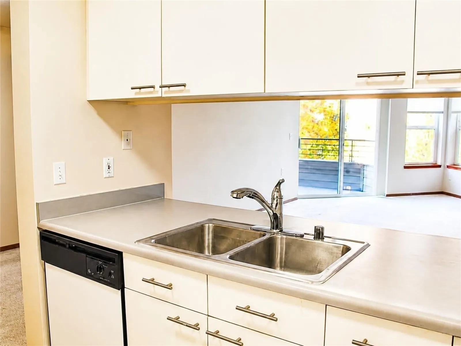 1750 152nd Avenue NE #C305, Bellevue, WA 98007