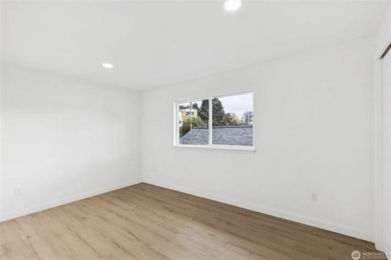 4002 Courtland Place S, Seattle, WA 98118