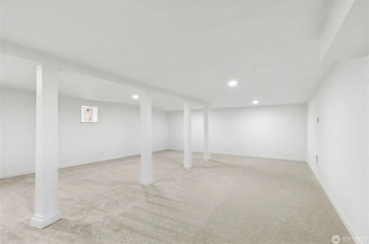 4002 Courtland Place S, Seattle, WA 98118