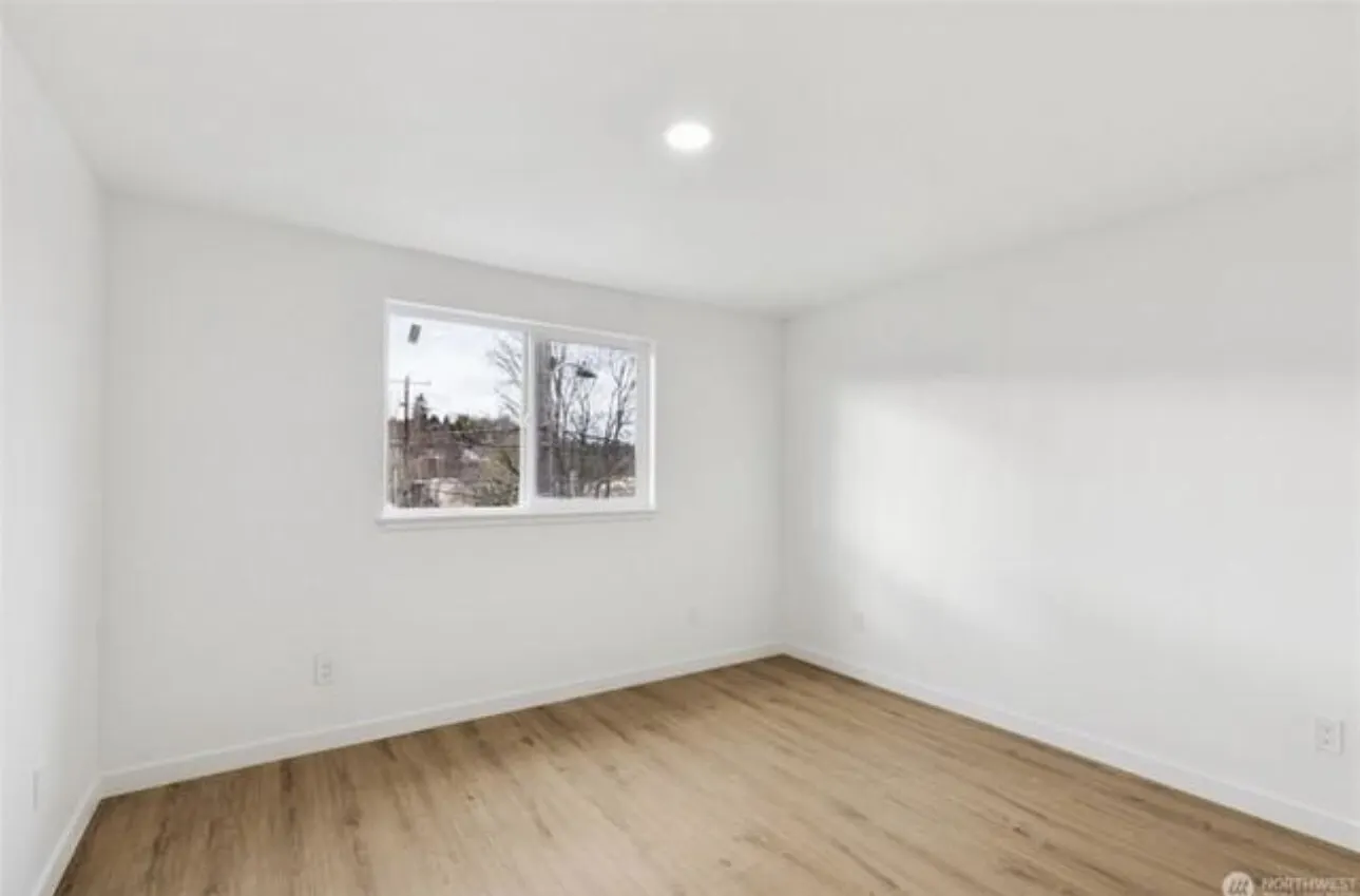 4002 Courtland Place S, Seattle, WA 98118