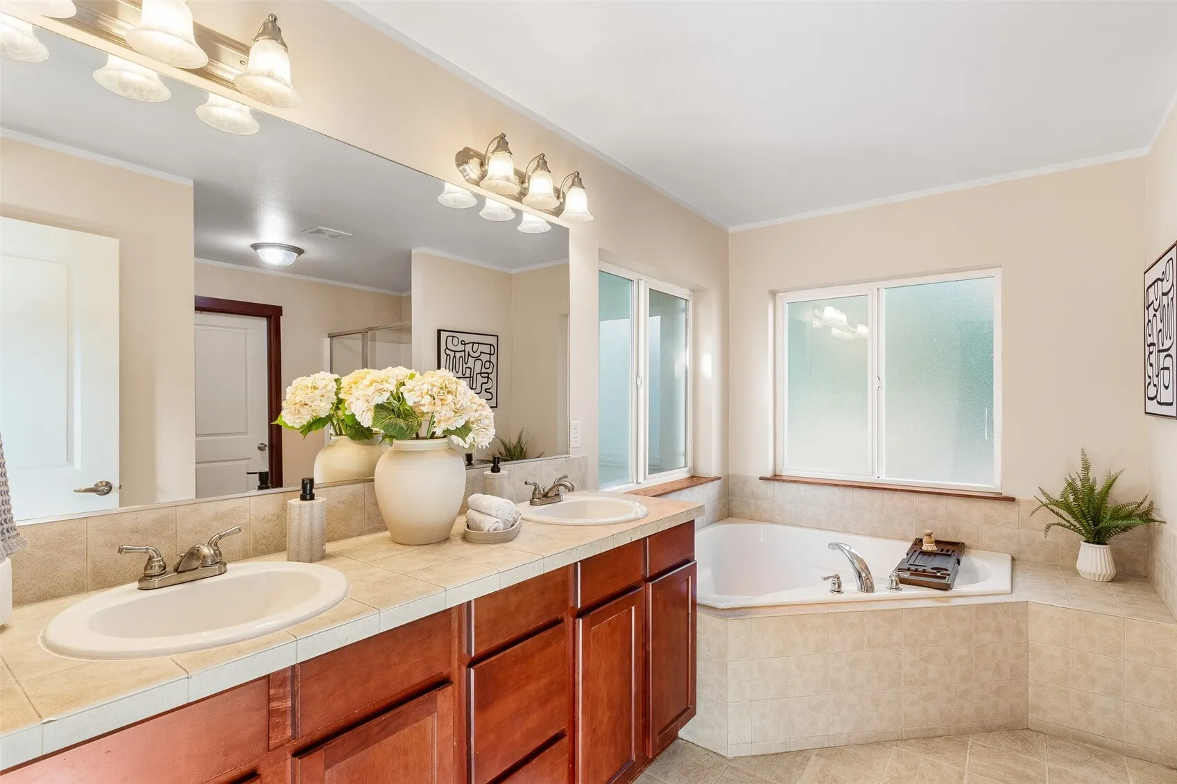 714 142nd Street SW, Lynnwood, WA 98087