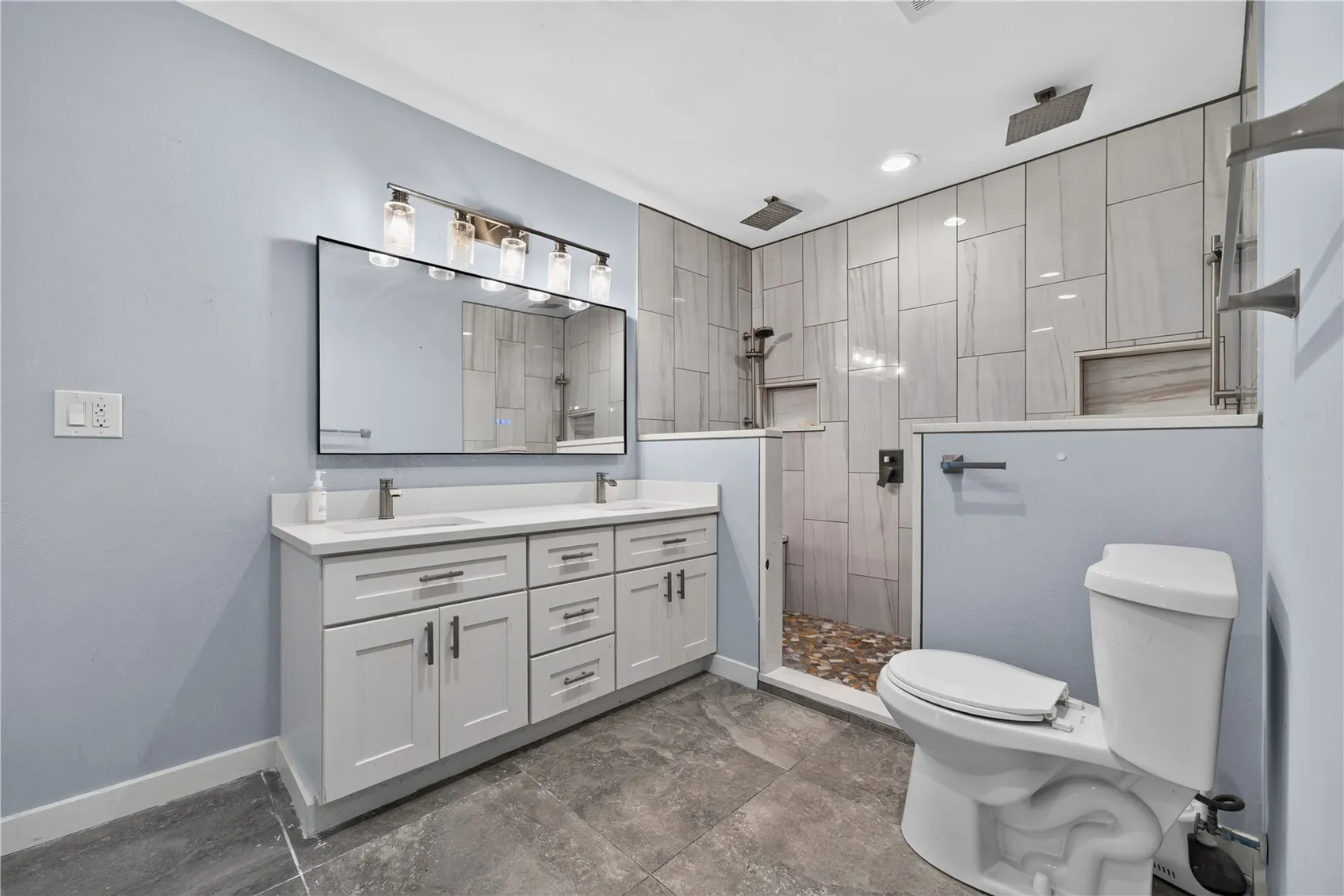 26700 138th Place SE, Kent, WA 98042