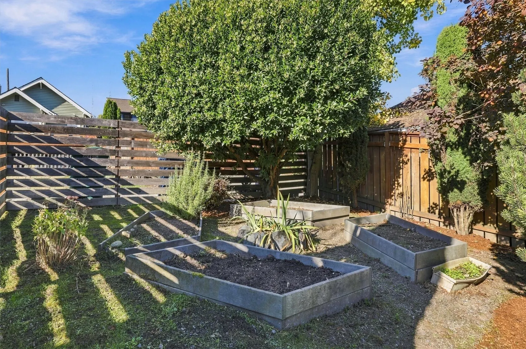 1515 Martin Luther King Jr Way , Seattle, WA 98122