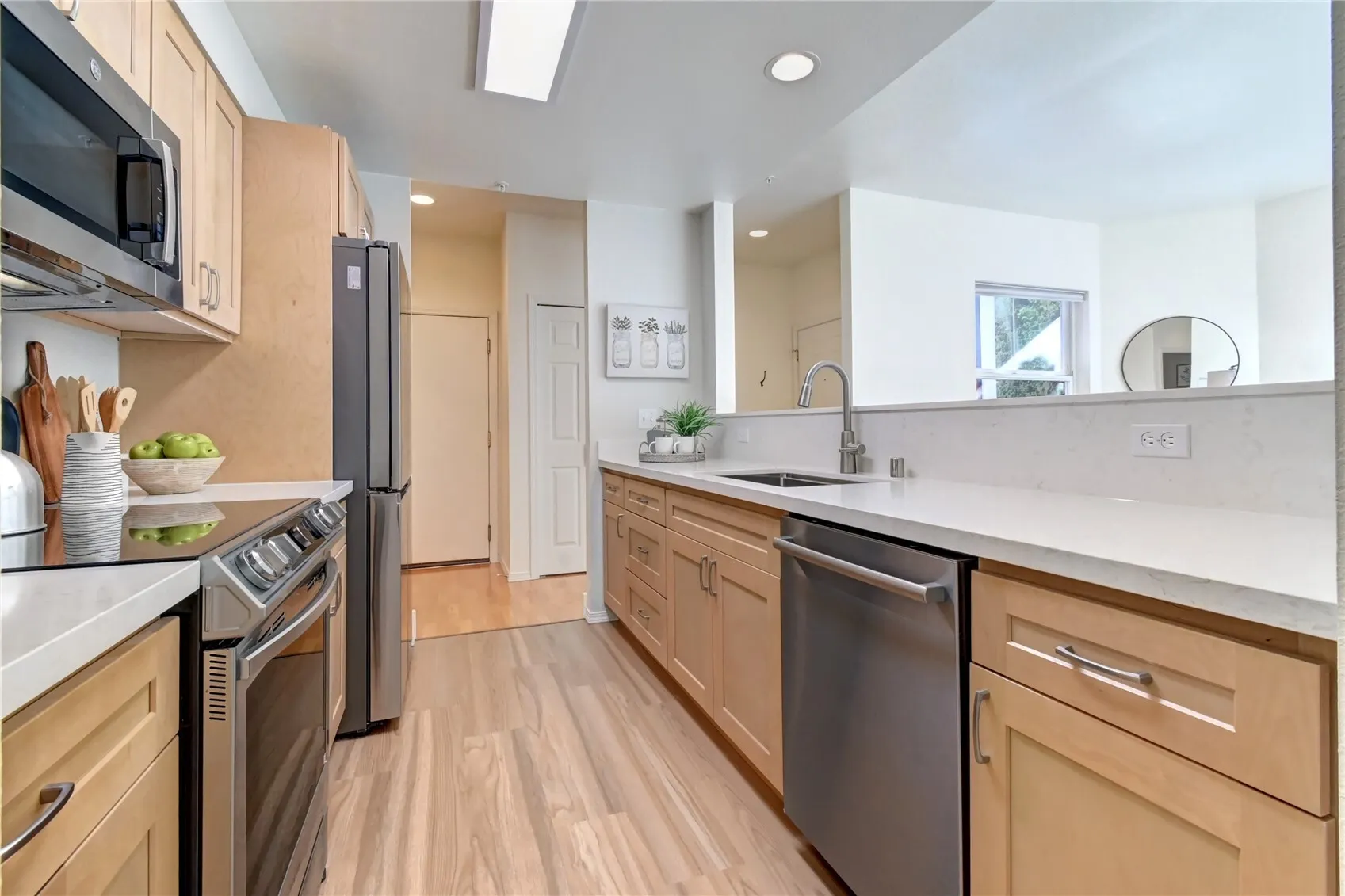 22772 SE 43rd Lane , Issaquah, WA 98029