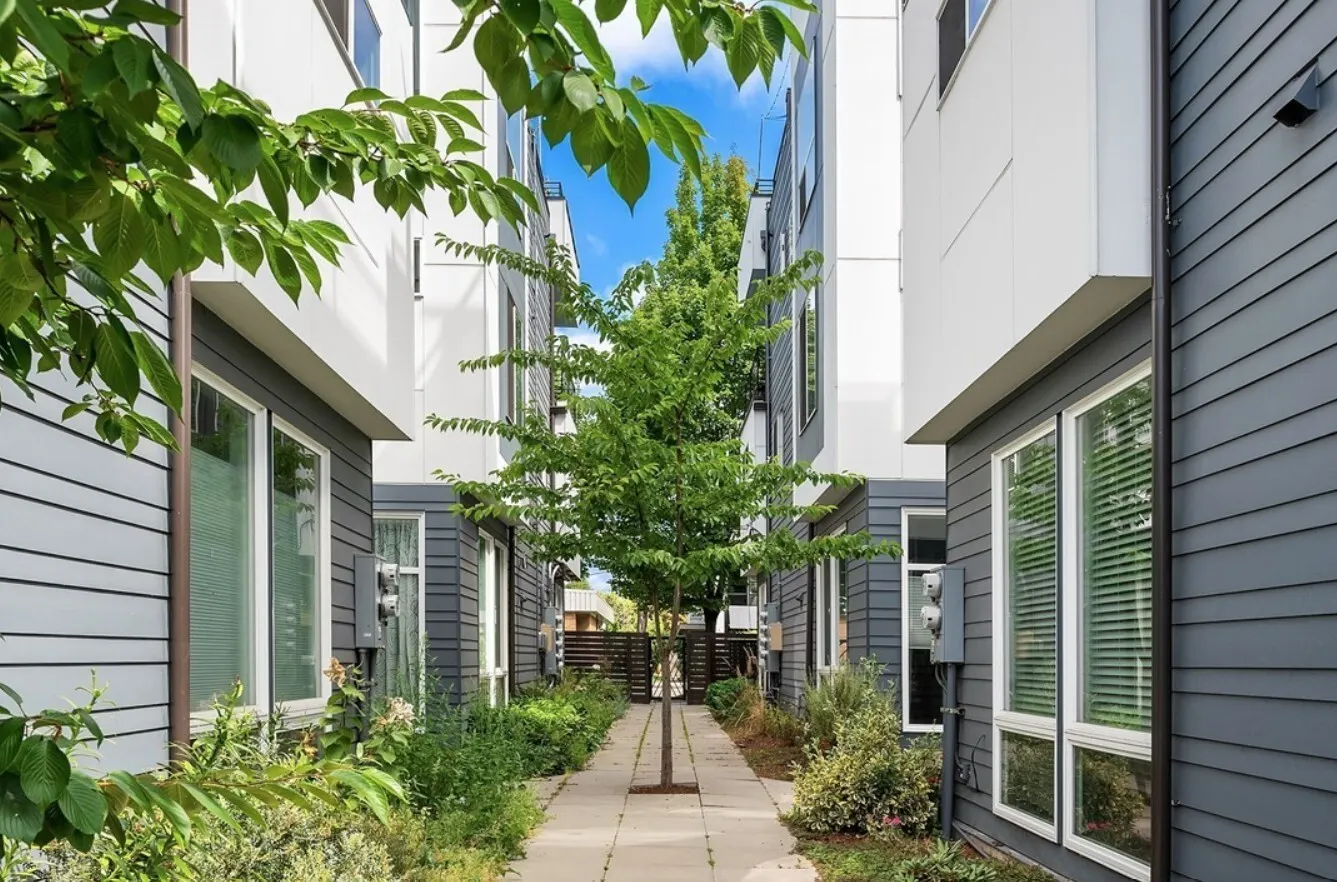 803 S Cloverdale Street #803, Seattle, WA 98108