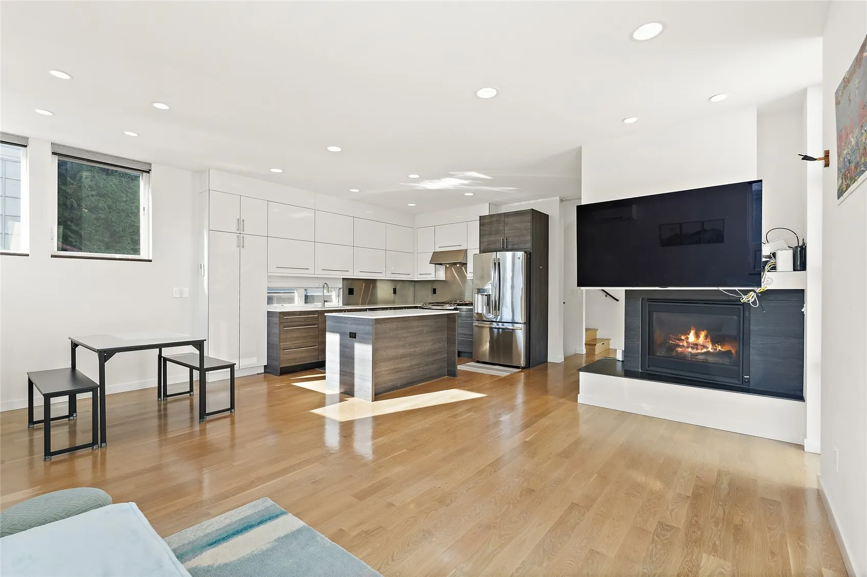 1209 6th Avenue N, Seattle, WA 98109