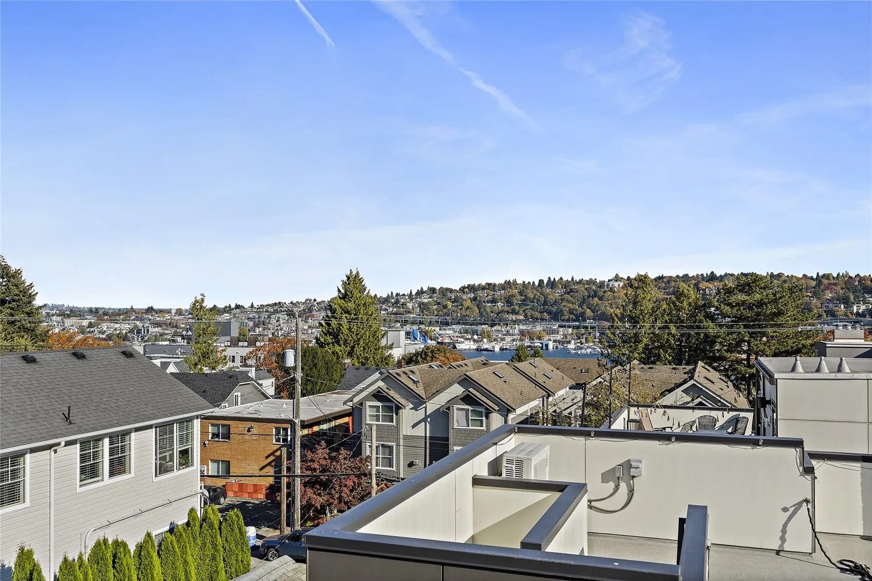 1209 6th Avenue N, Seattle, WA 98109