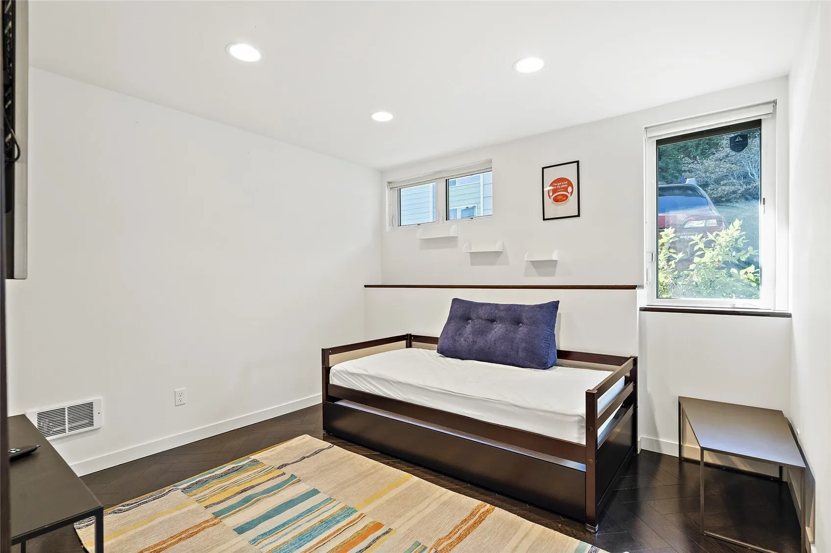 1209 6th Avenue N, Seattle, WA 98109