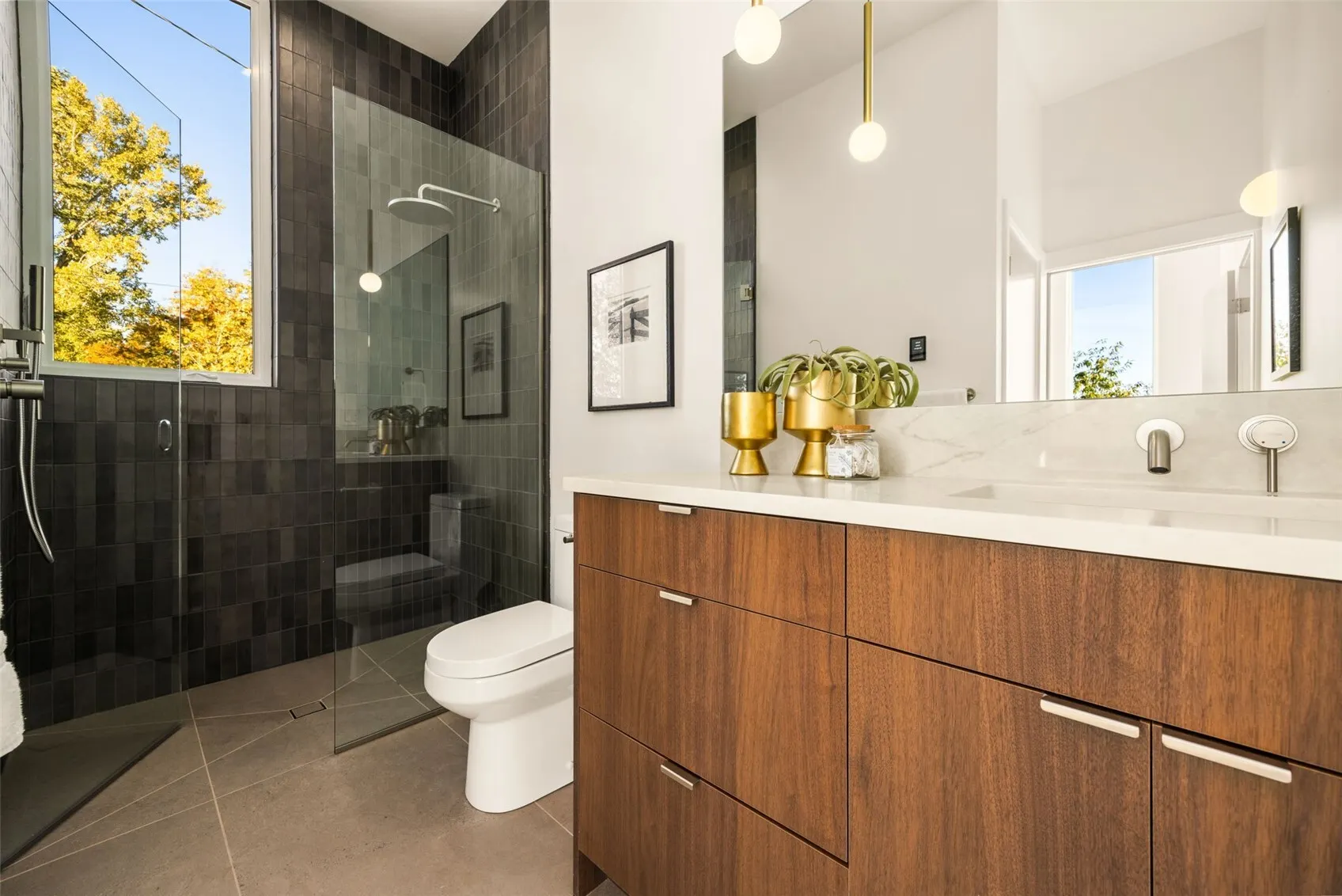 8147 14th Avenue SW, Seattle, WA 98106
