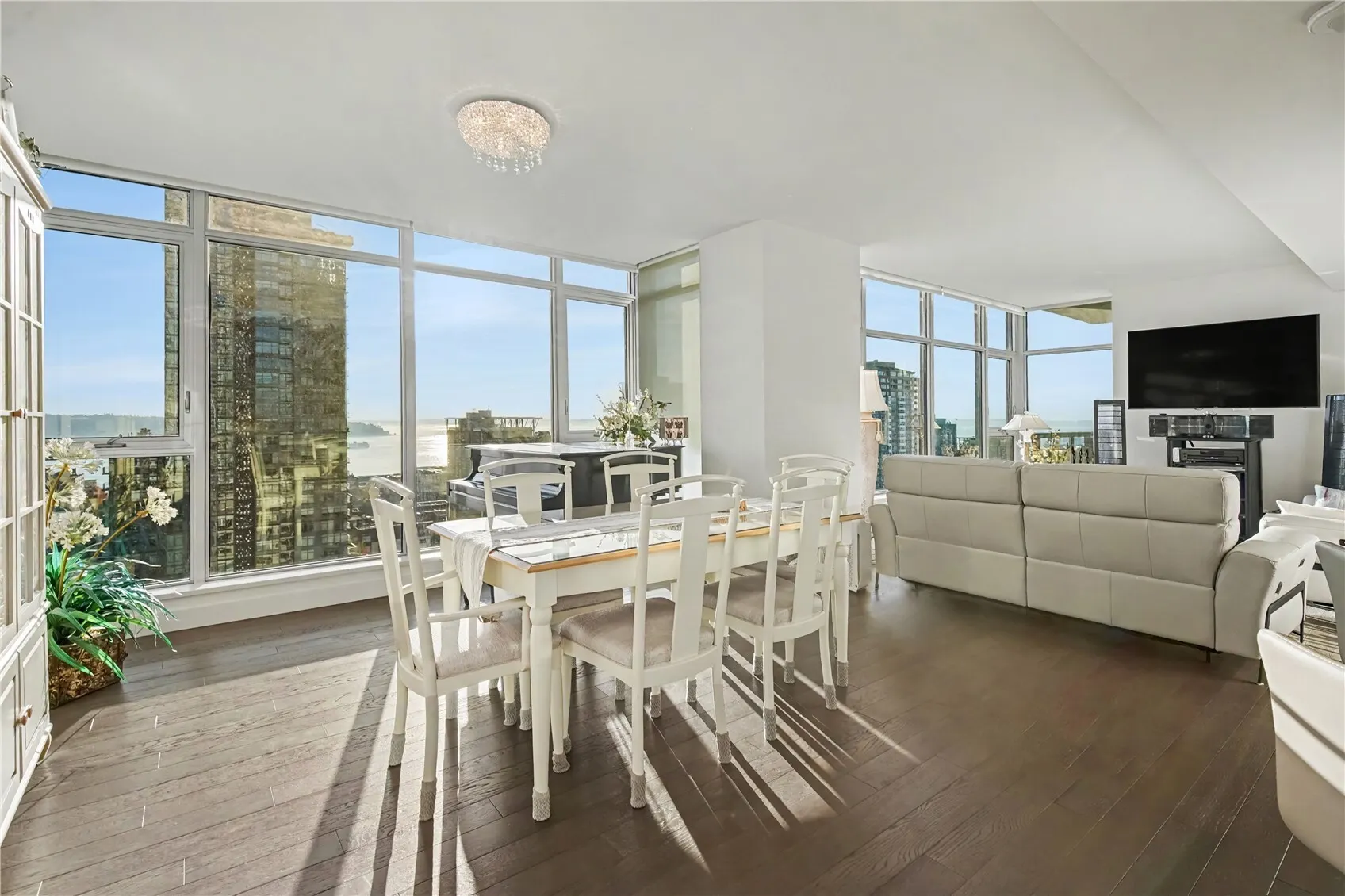 588 Bell Street #1707S, Seattle, WA 98121