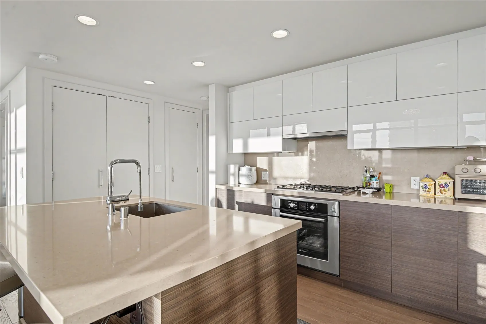 588 Bell Street #1707S, Seattle, WA 98121