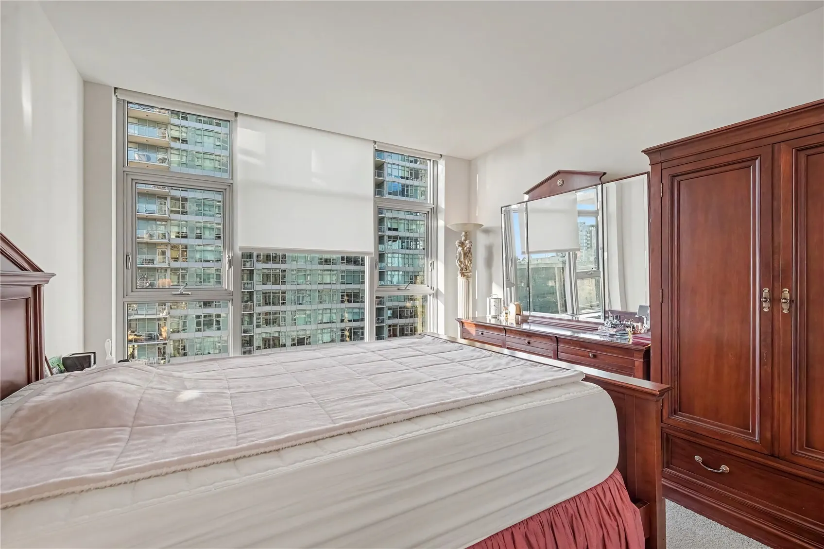 588 Bell Street #1707S, Seattle, WA 98121