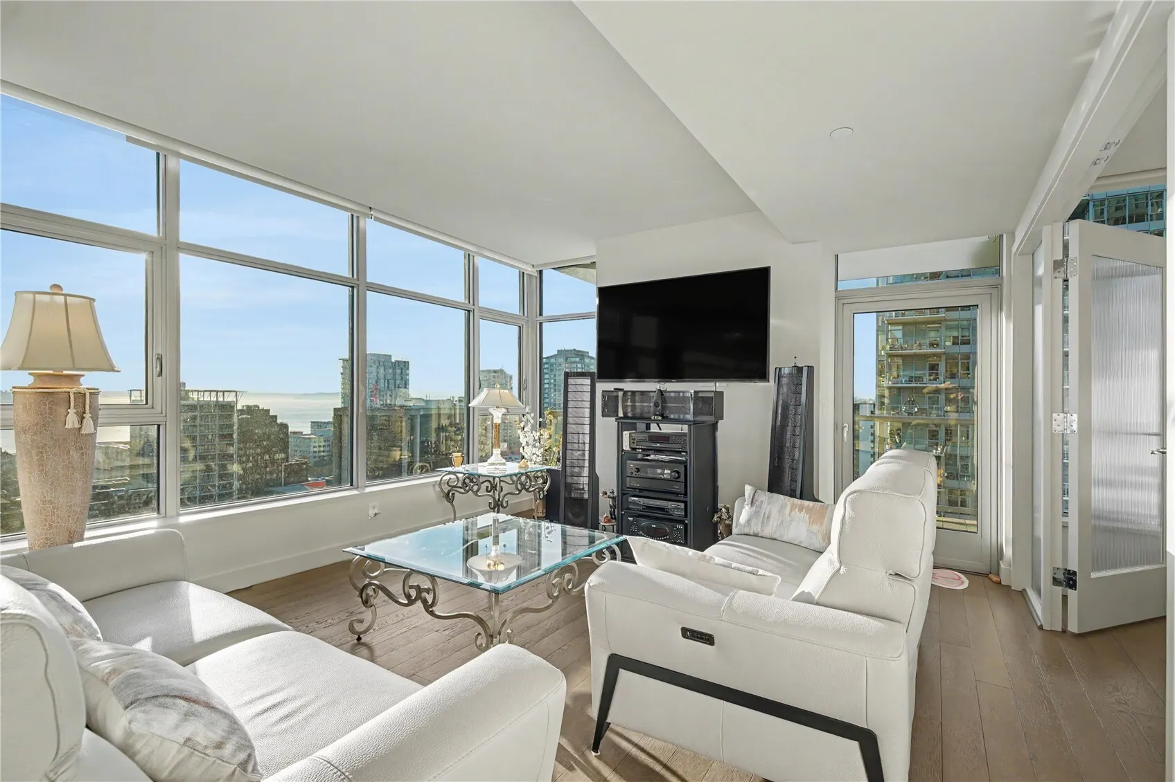 588 Bell Street #1707S, Seattle, WA 98121