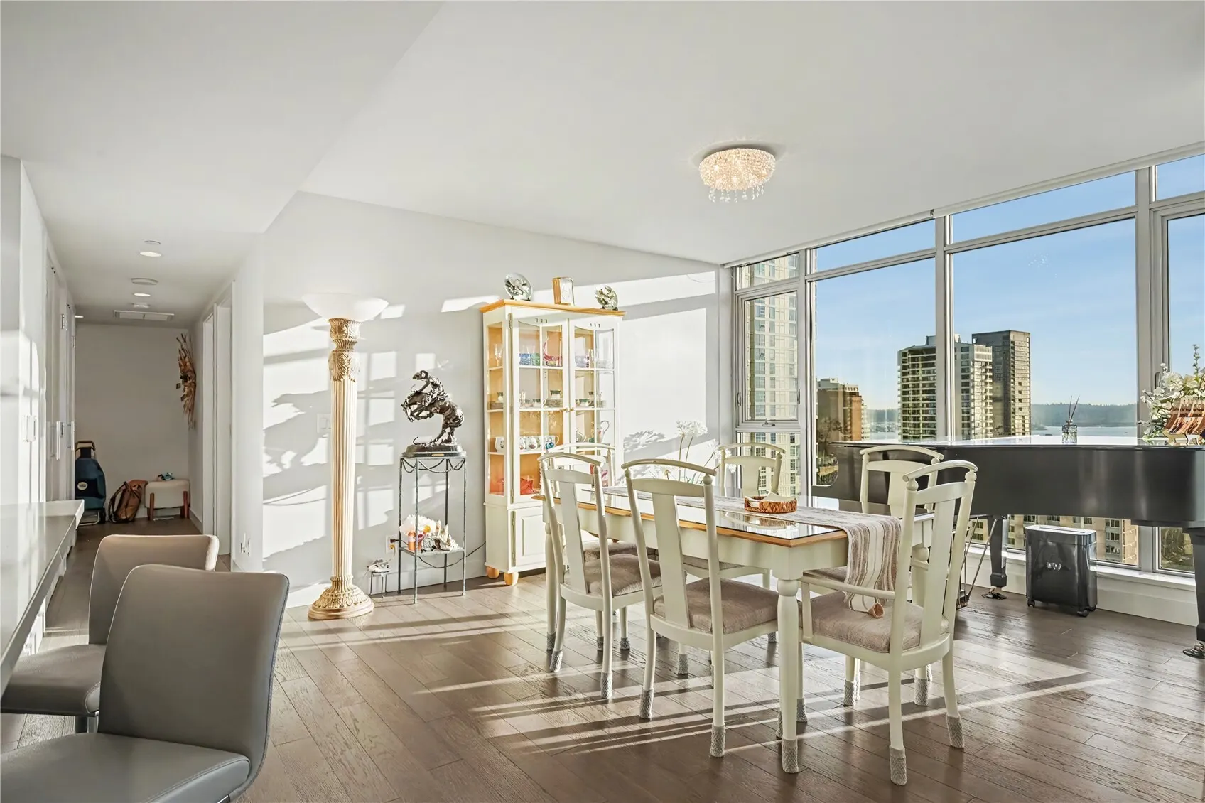 588 Bell Street #1707S, Seattle, WA 98121