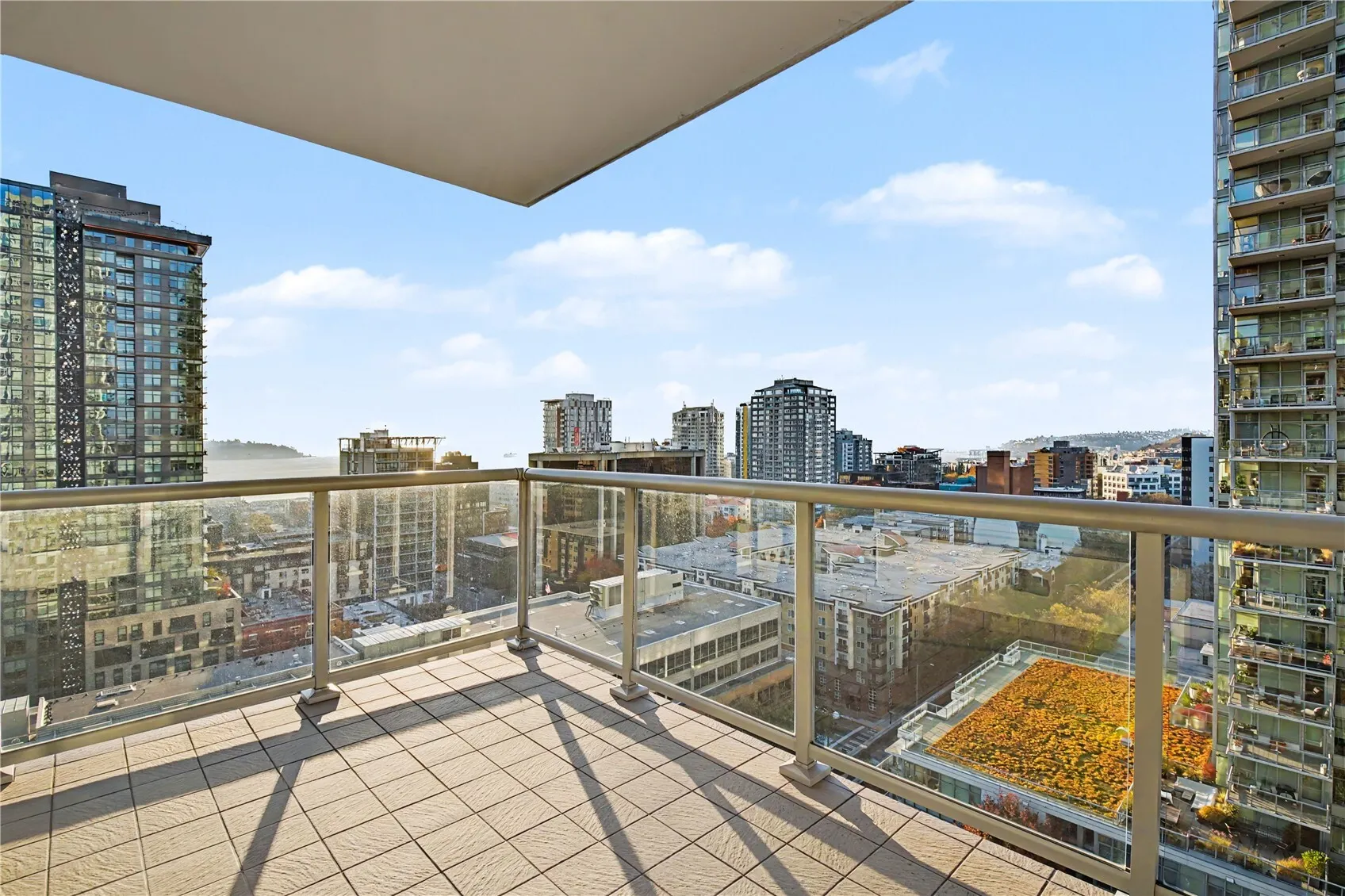 588 Bell Street #1707S, Seattle, WA 98121