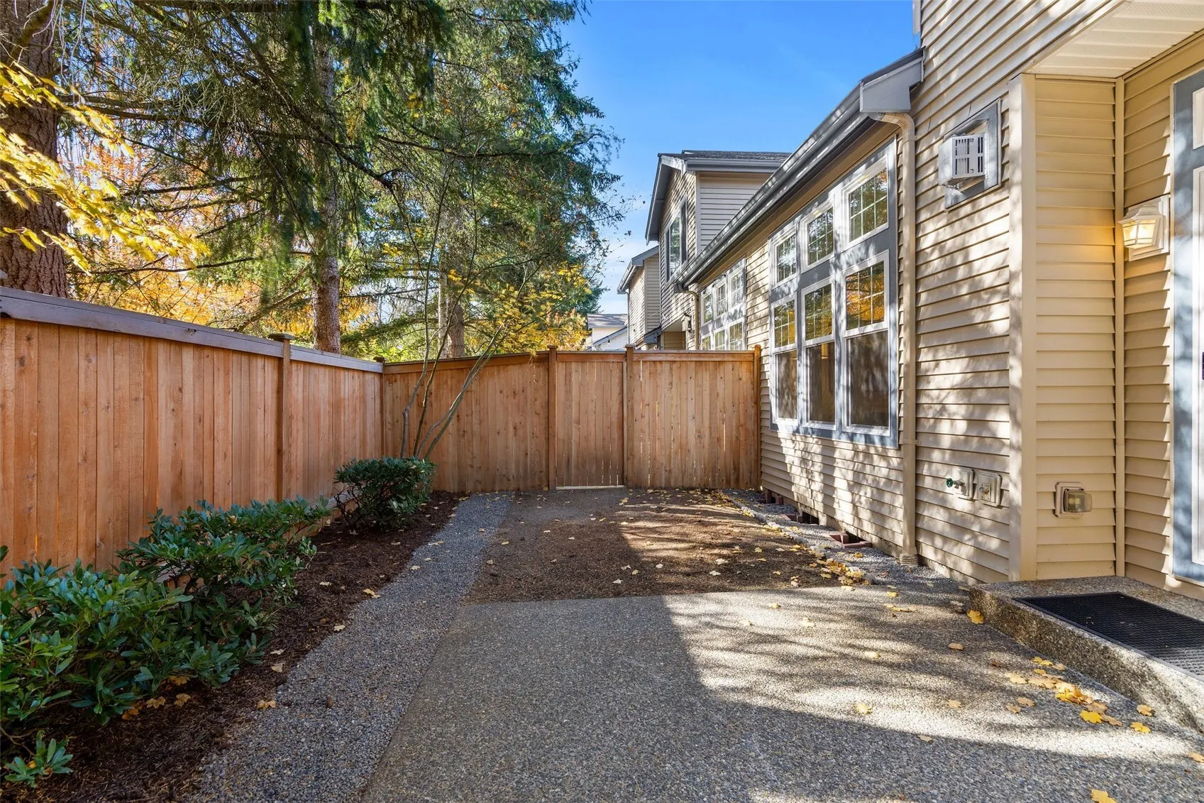 4627 NE 6th Court #4627, Renton, WA 98059