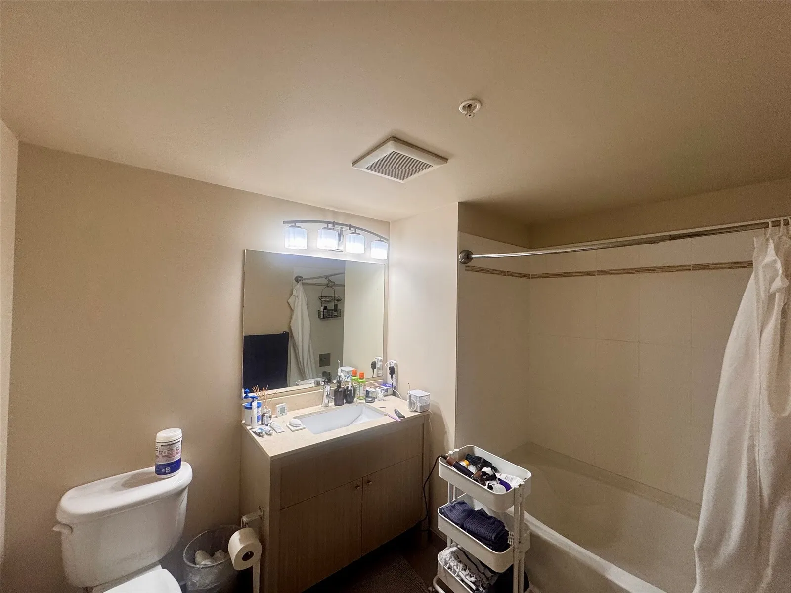 530 Broadway Avenue E #215, Seattle, WA 98102