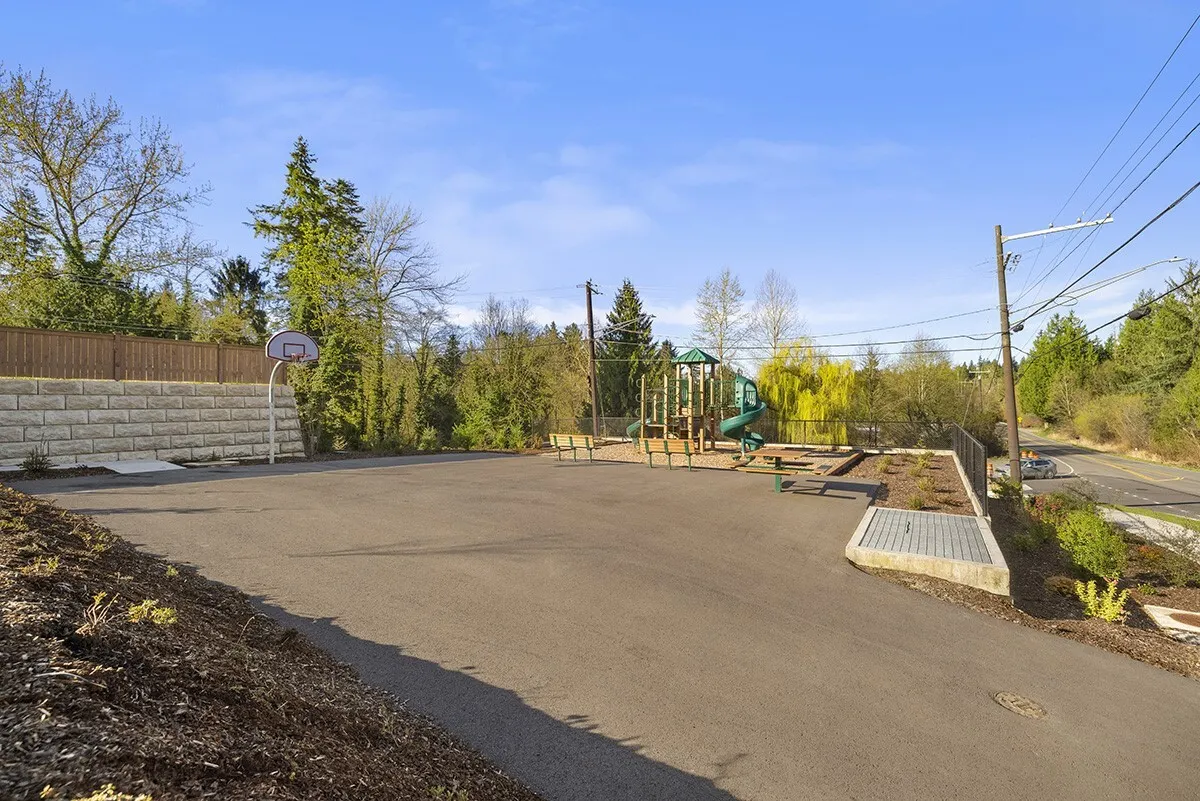 16823 Alder Way #M1, Lynnwood, WA 98037