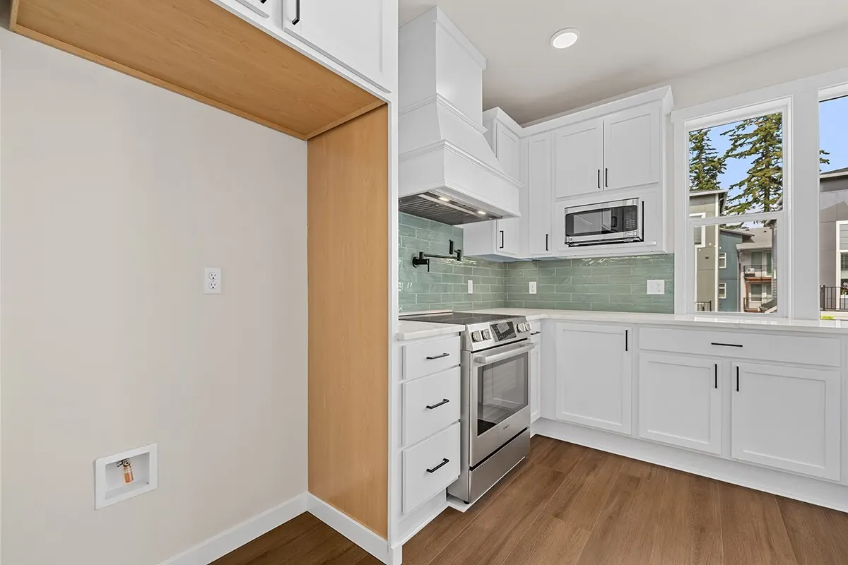 16823 Alder Way #M1, Lynnwood, WA 98037