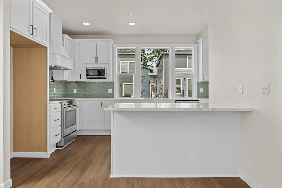 16823 Alder Way #M1, Lynnwood, WA 98037