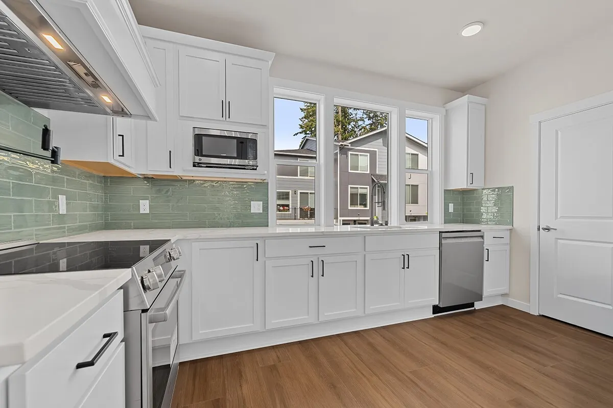 16823 Alder Way #M1, Lynnwood, WA 98037