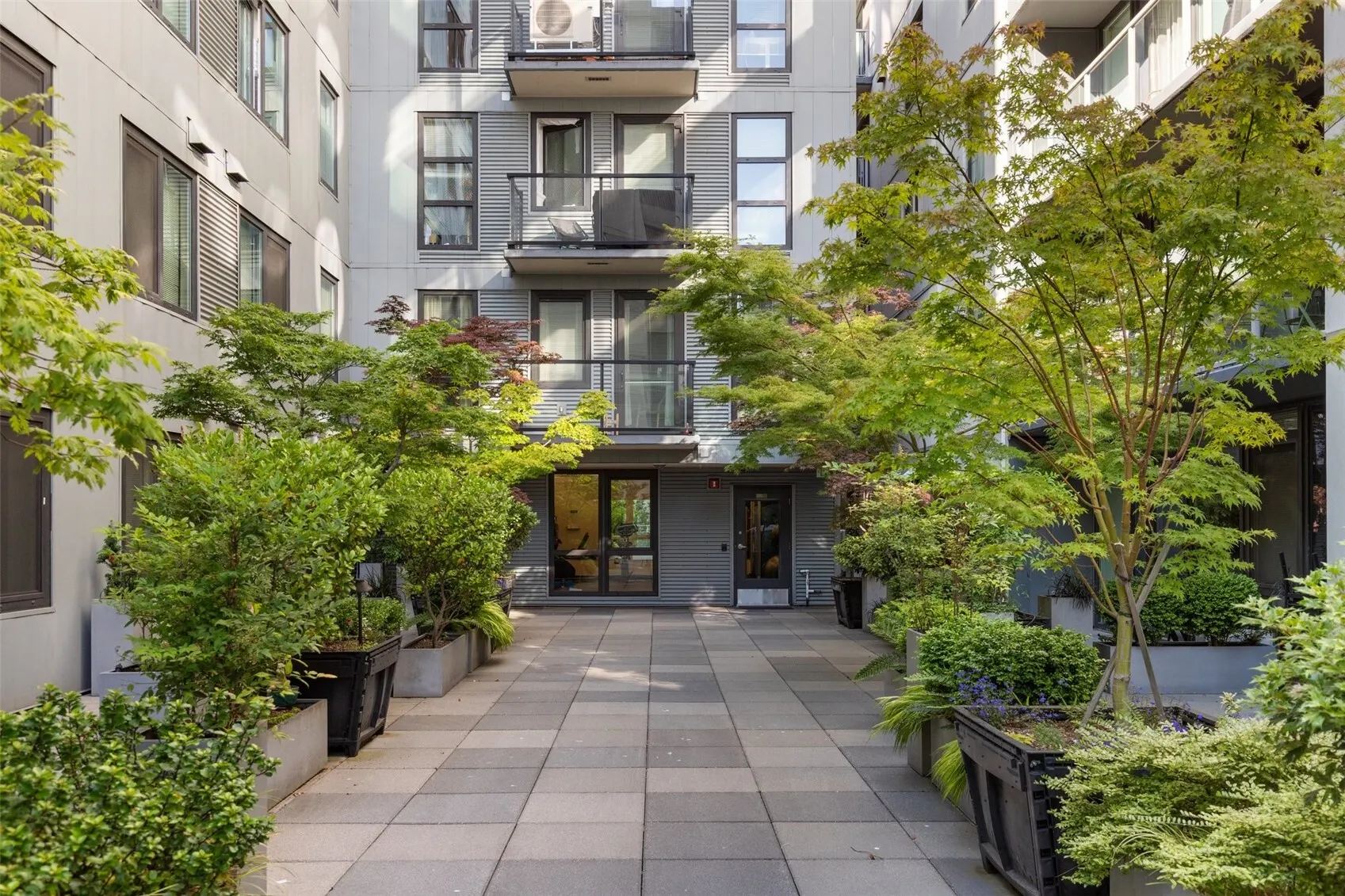 76 Cedar Street #805, Seattle, WA 98121