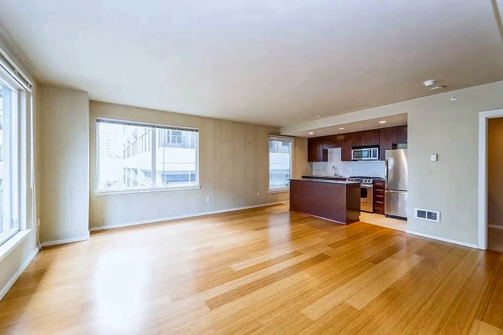 76 Cedar Street #805, Seattle, WA 98121