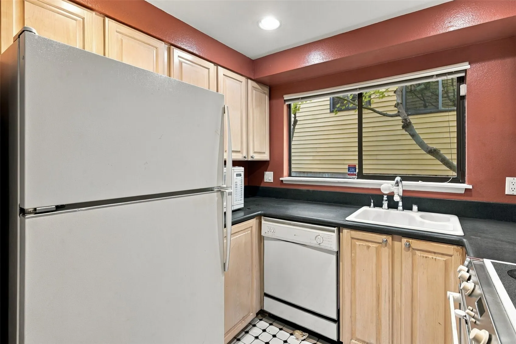 2585 E Madison Street #2585, Seattle, WA 98112