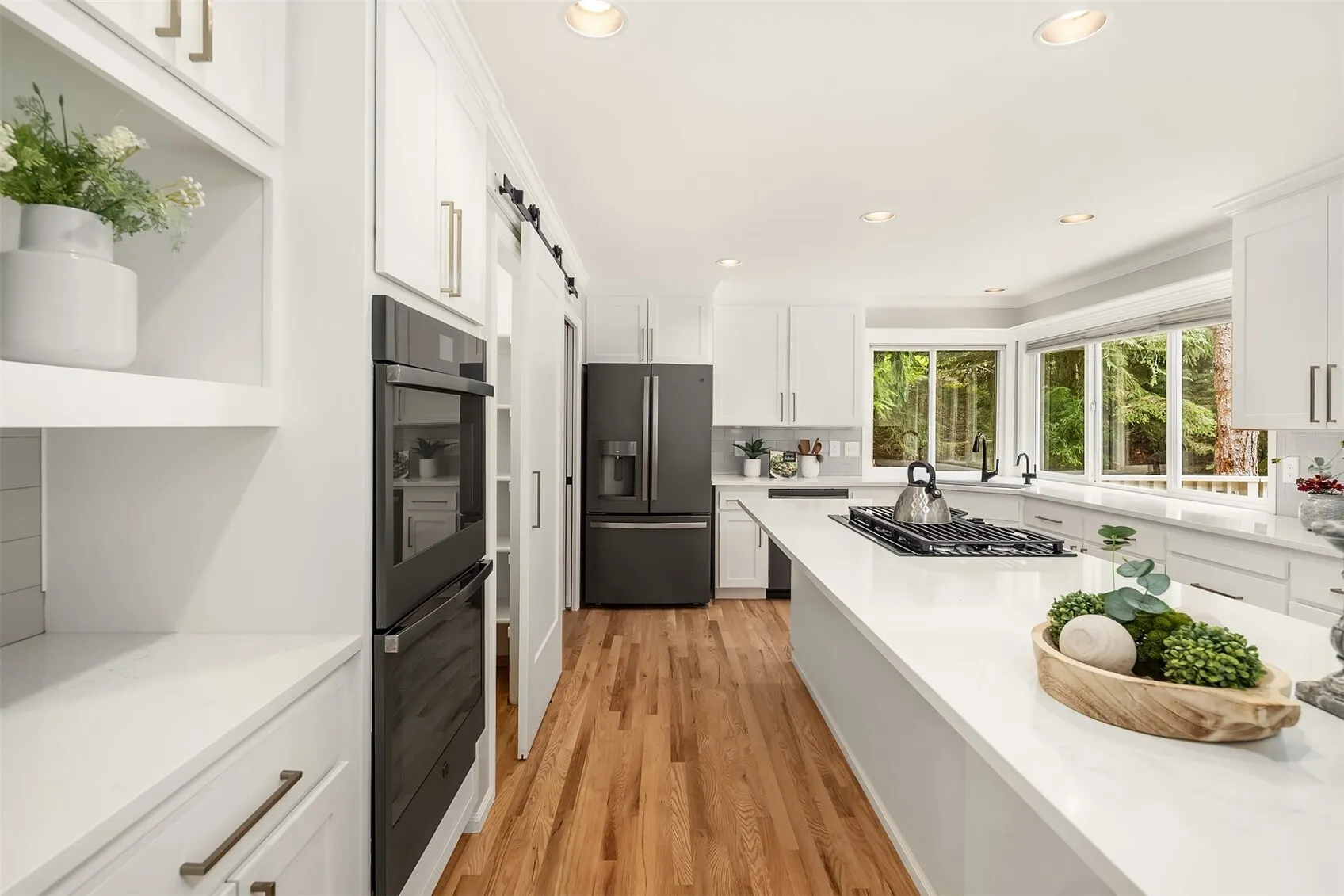 16701 Saybrook Drive NE, Woodinville, WA 98077-7469
