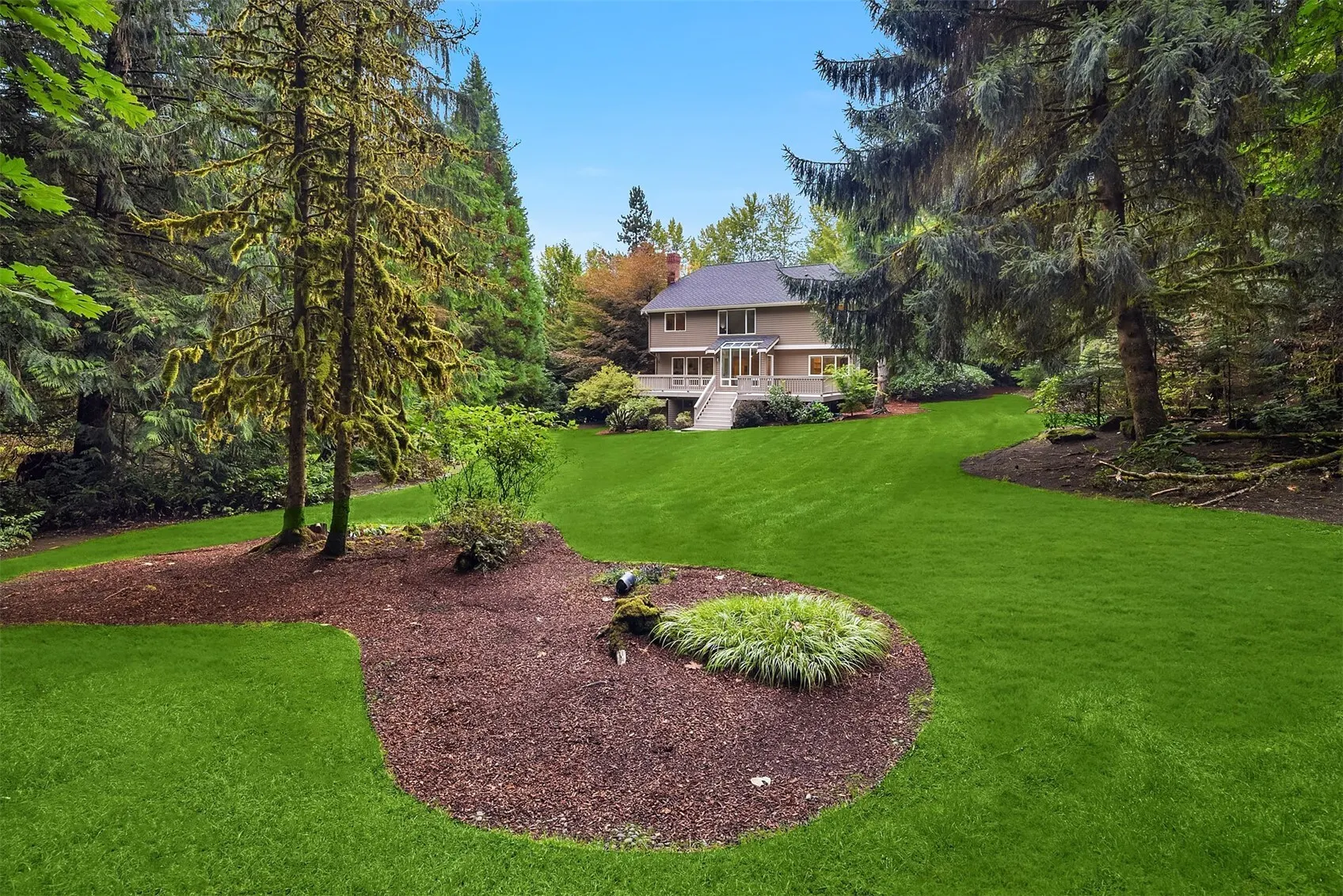 16701 Saybrook Drive NE, Woodinville, WA 98077-7469