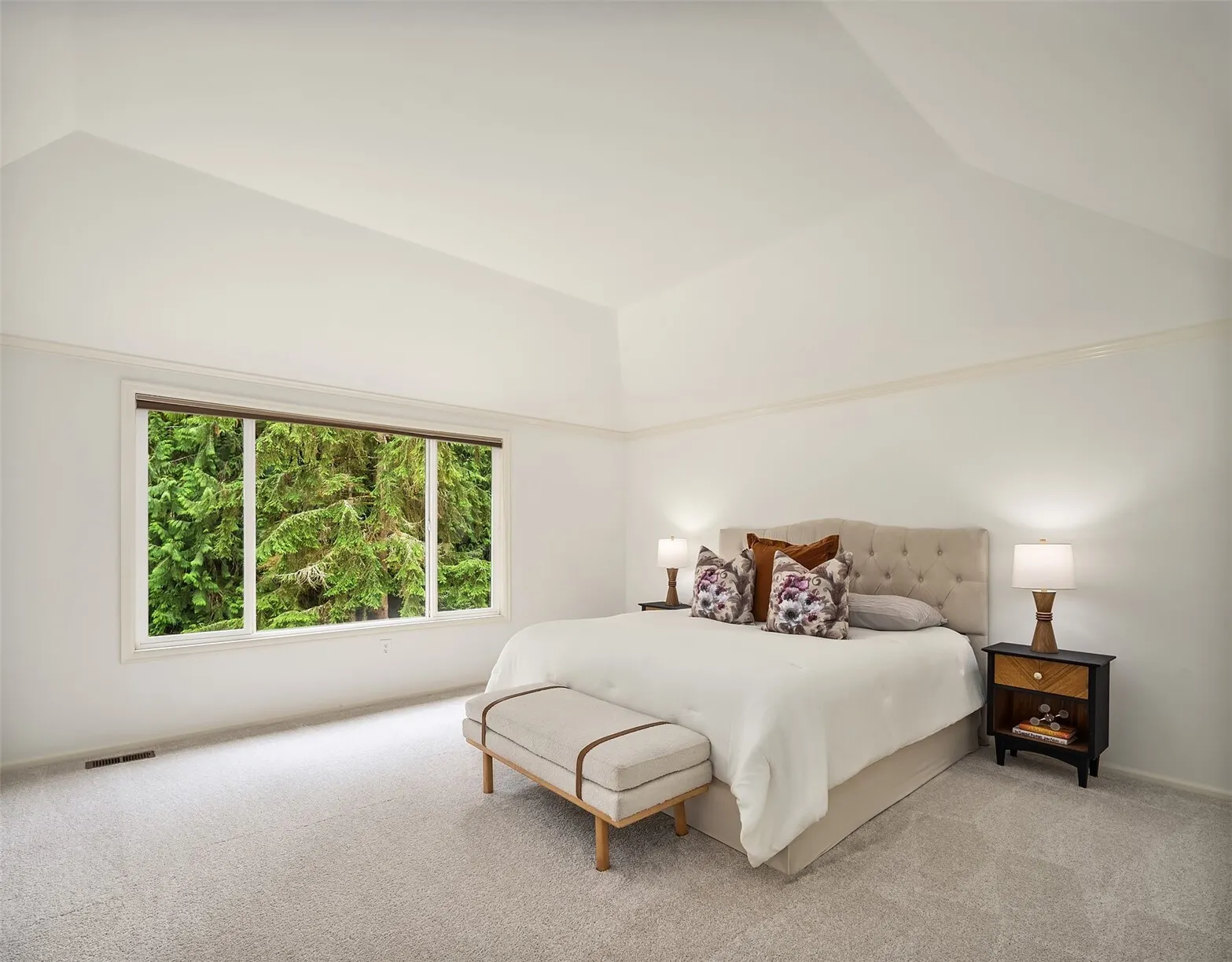 16701 Saybrook Drive NE, Woodinville, WA 98077-7469