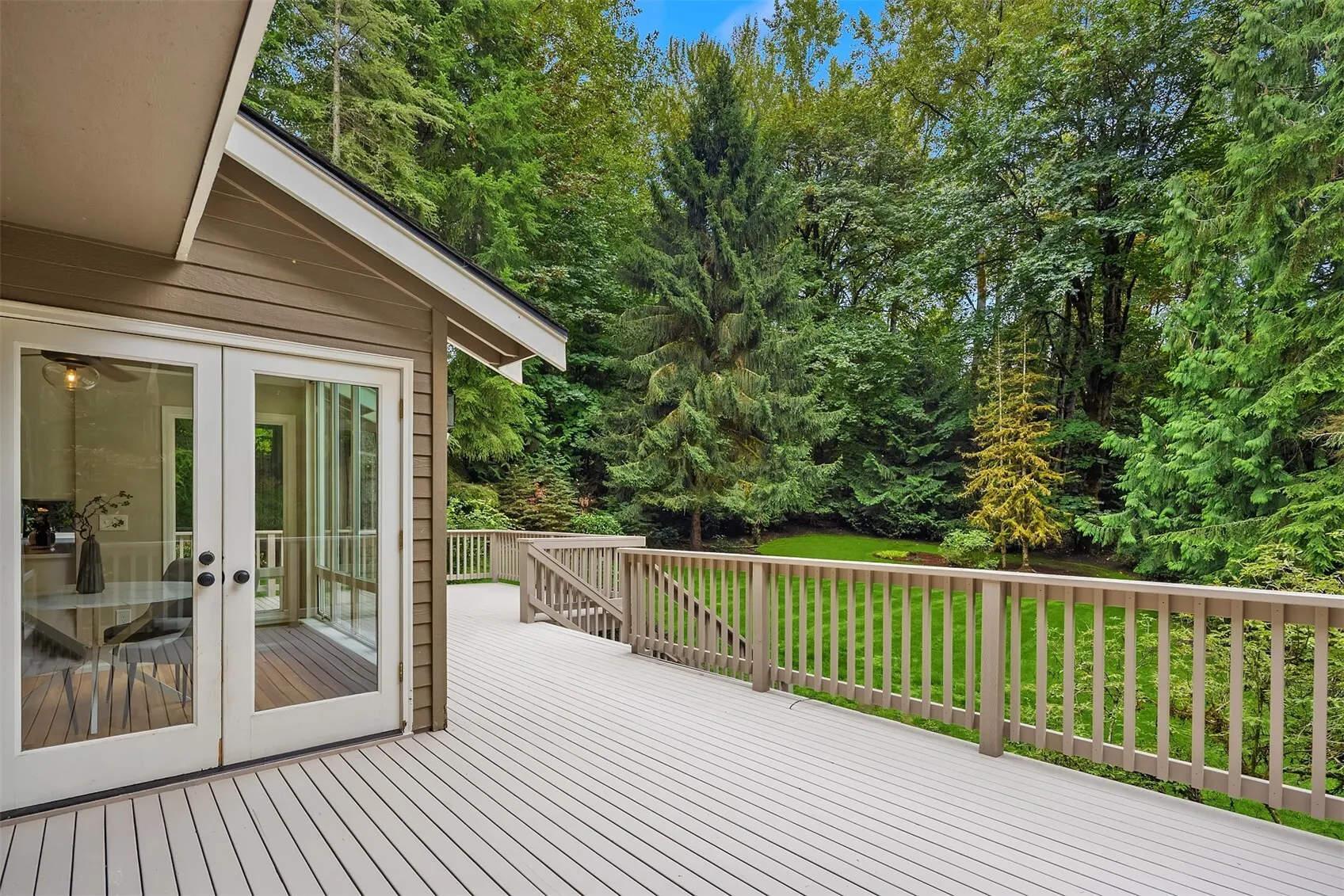 16701 Saybrook Drive NE, Woodinville, WA 98077-7469