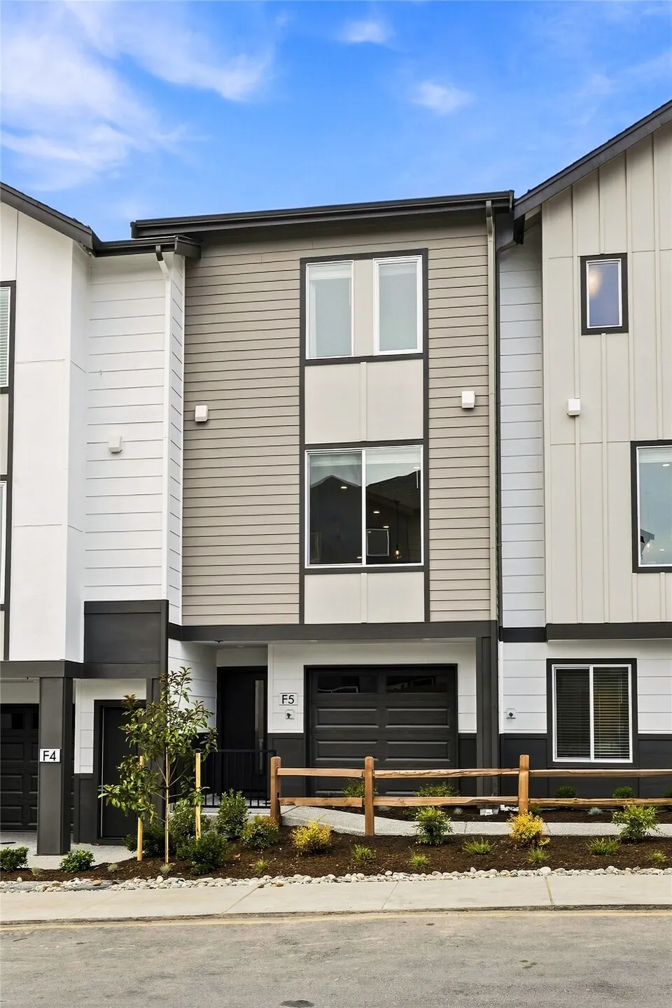 16202 Manor Way #E2, Lynnwood, WA 98087