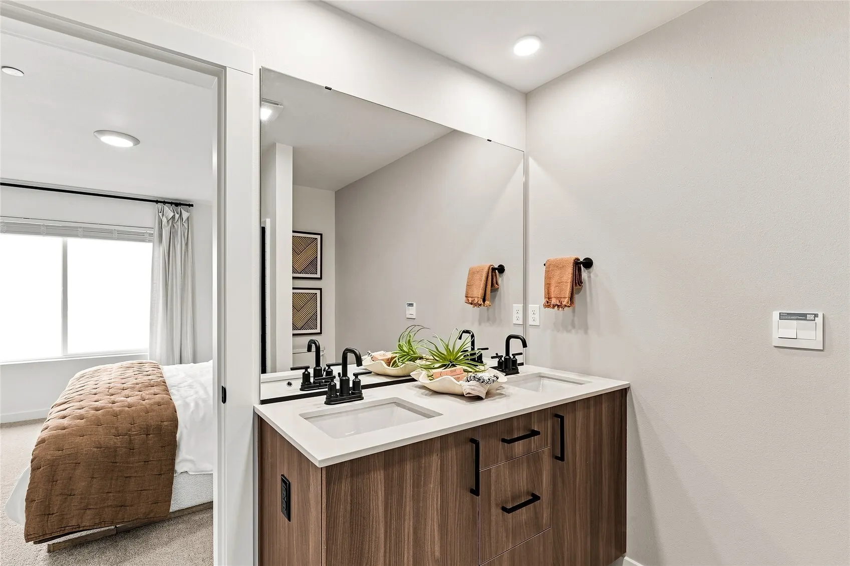 16202 Manor Way #E2, Lynnwood, WA 98087