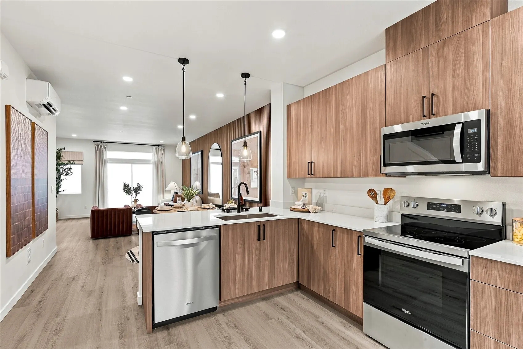 16202 Manor Way #E2, Lynnwood, WA 98087