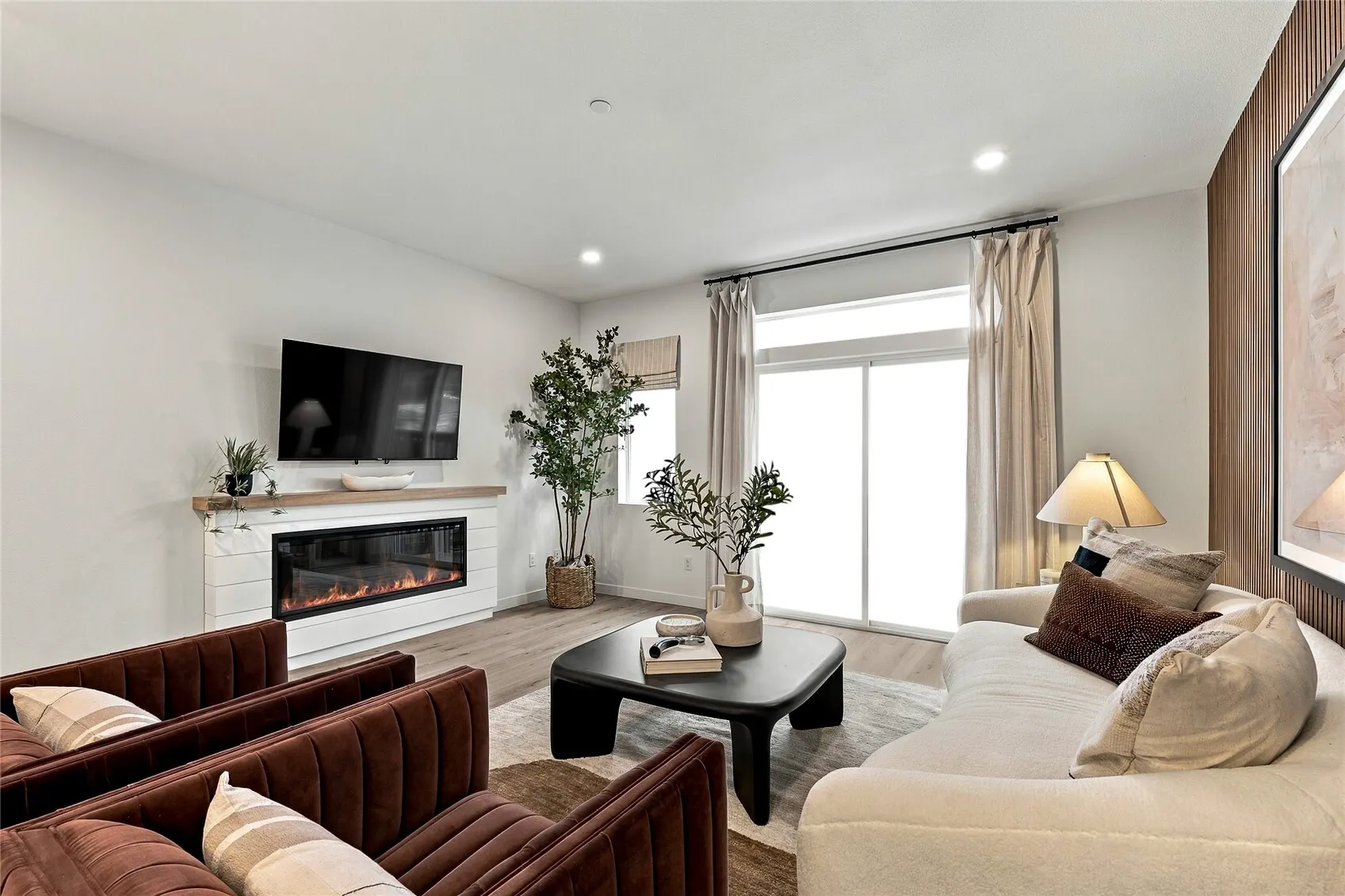 16202 Manor Way #E2, Lynnwood, WA 98087
