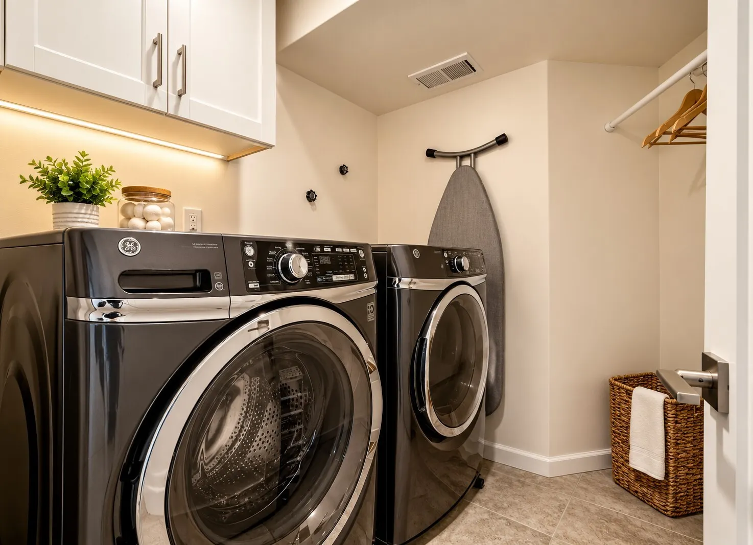 10108 NE 63rd Street , Kirkland, WA 98033
