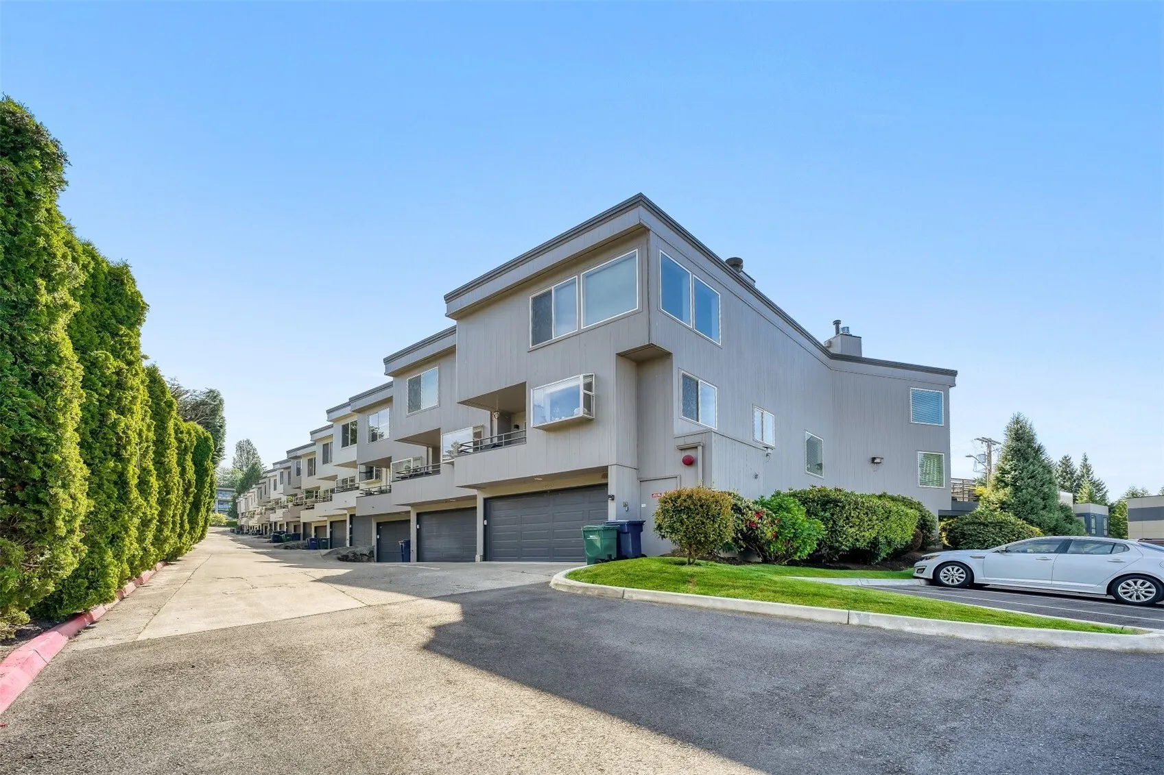 10108 NE 63rd Street , Kirkland, WA 98033