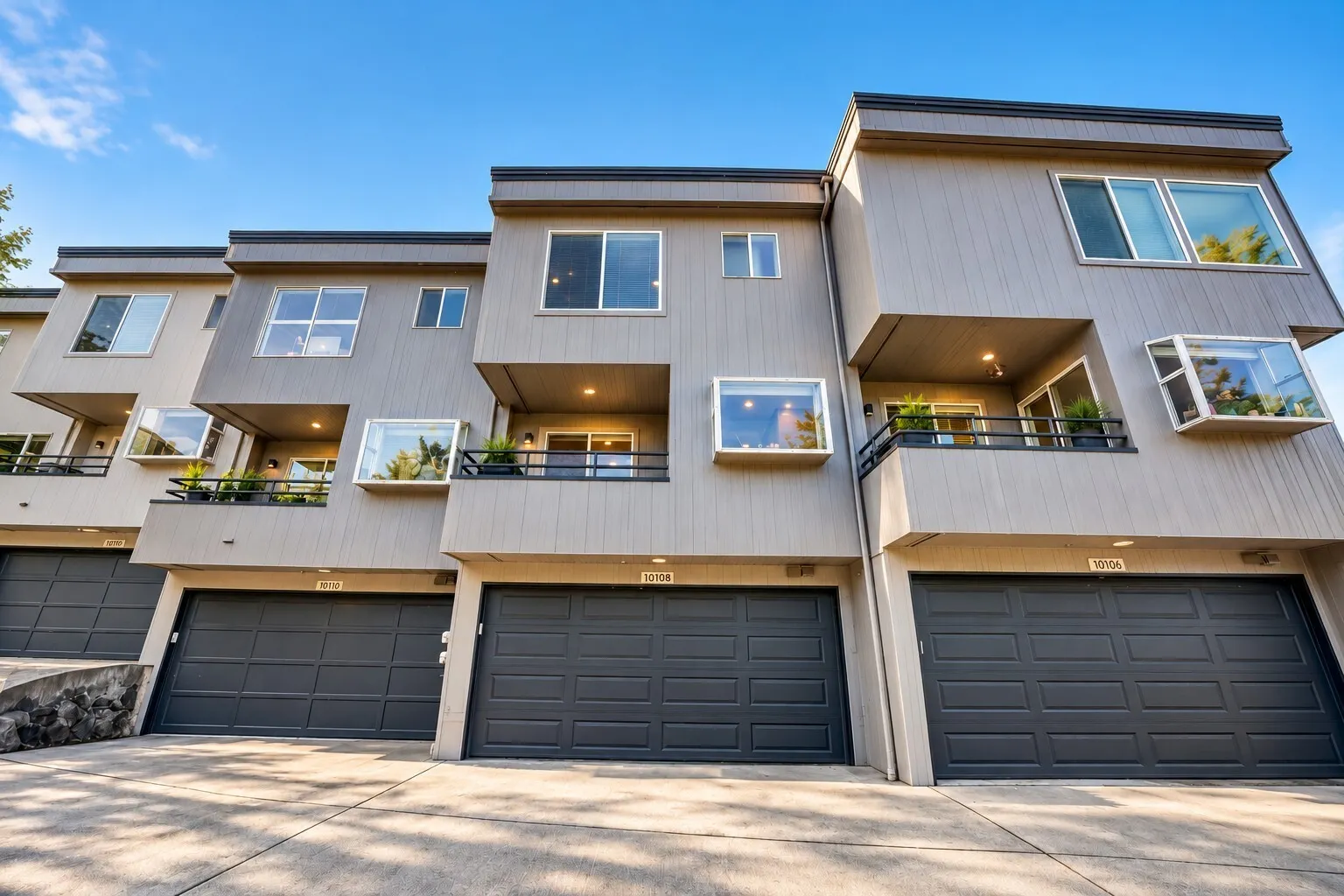 10108 NE 63rd Street , Kirkland, WA 98033