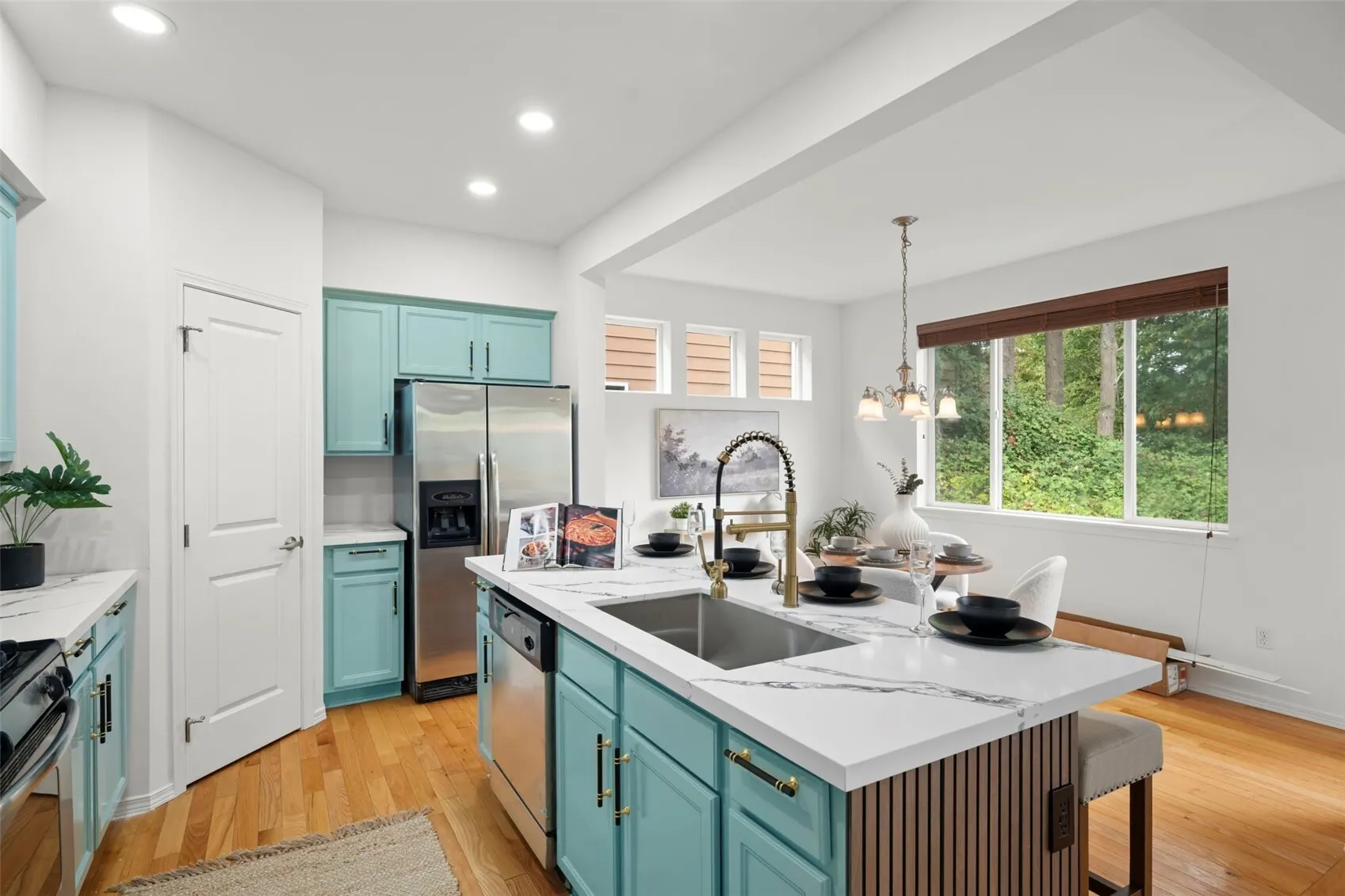 907 141st Place SW, Lynnwood, WA 98087