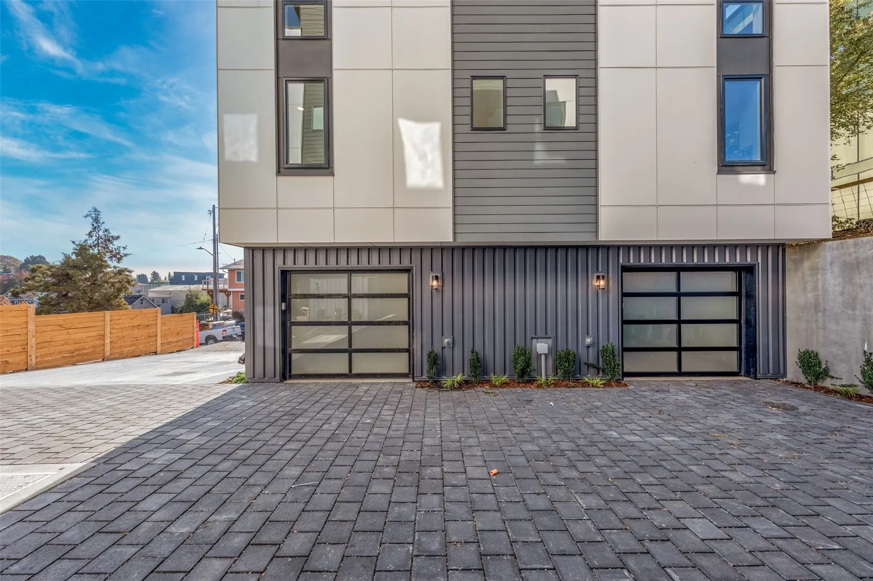 3214 B S Dawson Street , Seattle, WA 98118