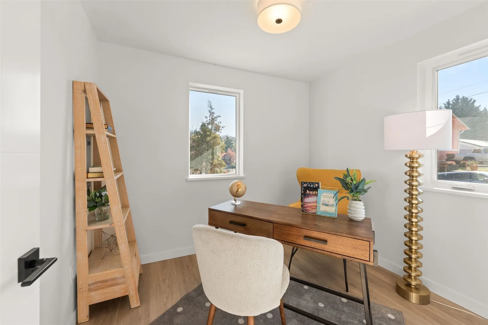 3214 B S Dawson Street , Seattle, WA 98118